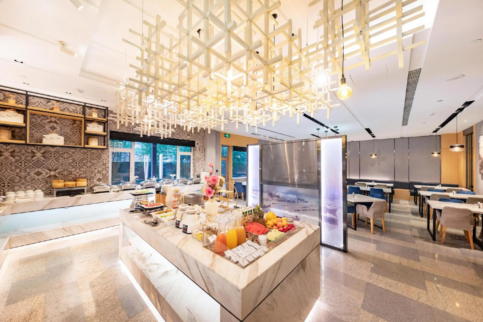 Atour Hotel Zhenda Road South Station Yantai