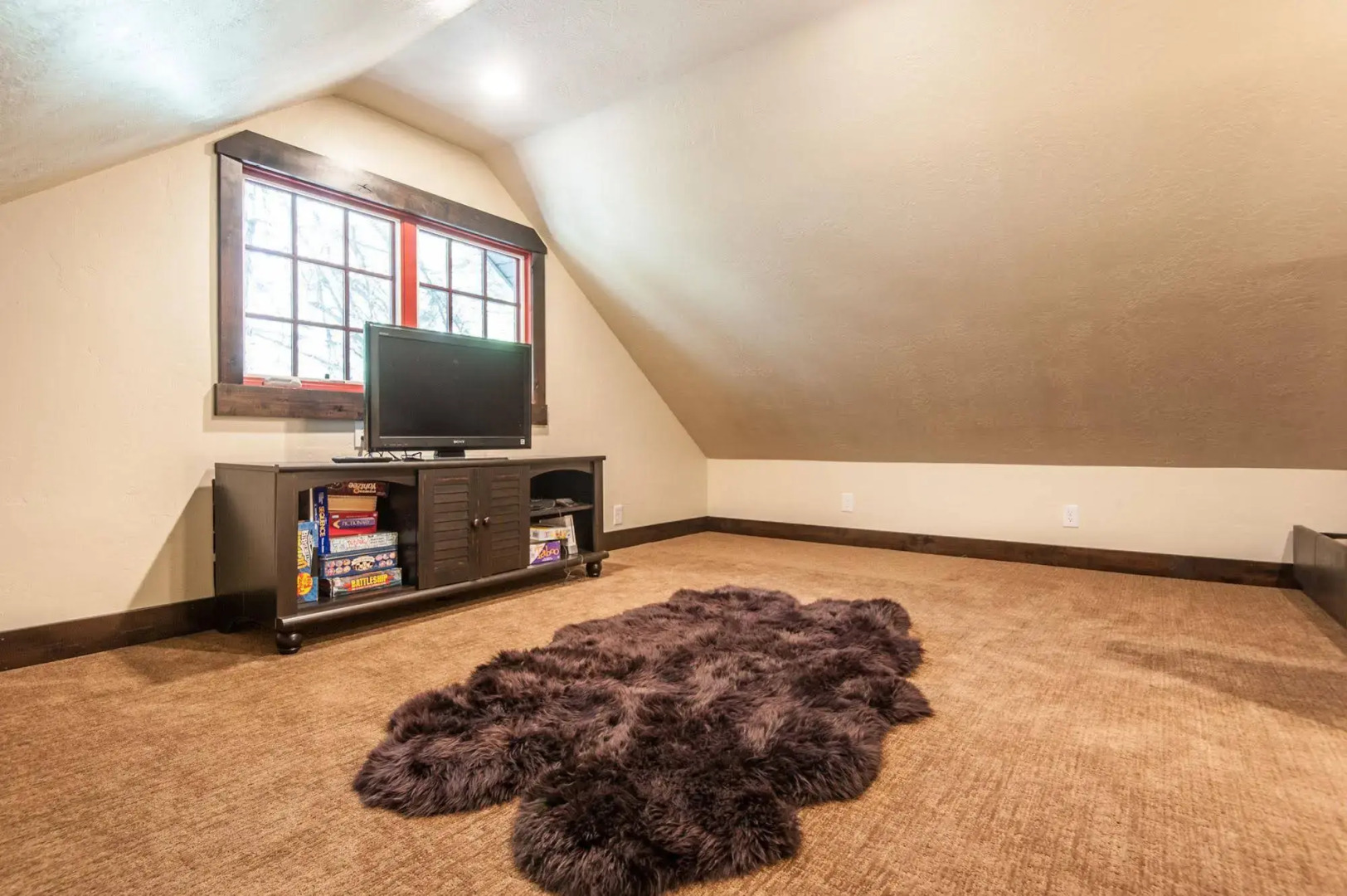 Hideaway Above The Stream