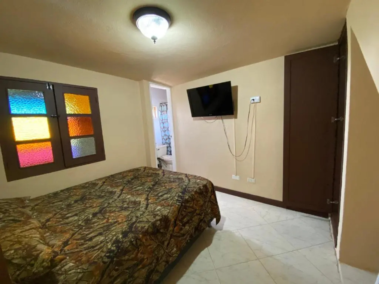 Hostal Hollywood Inn