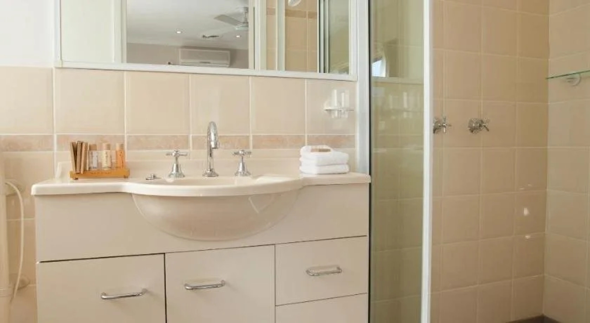 Batemans Bay Manor - Bed and Breakfast