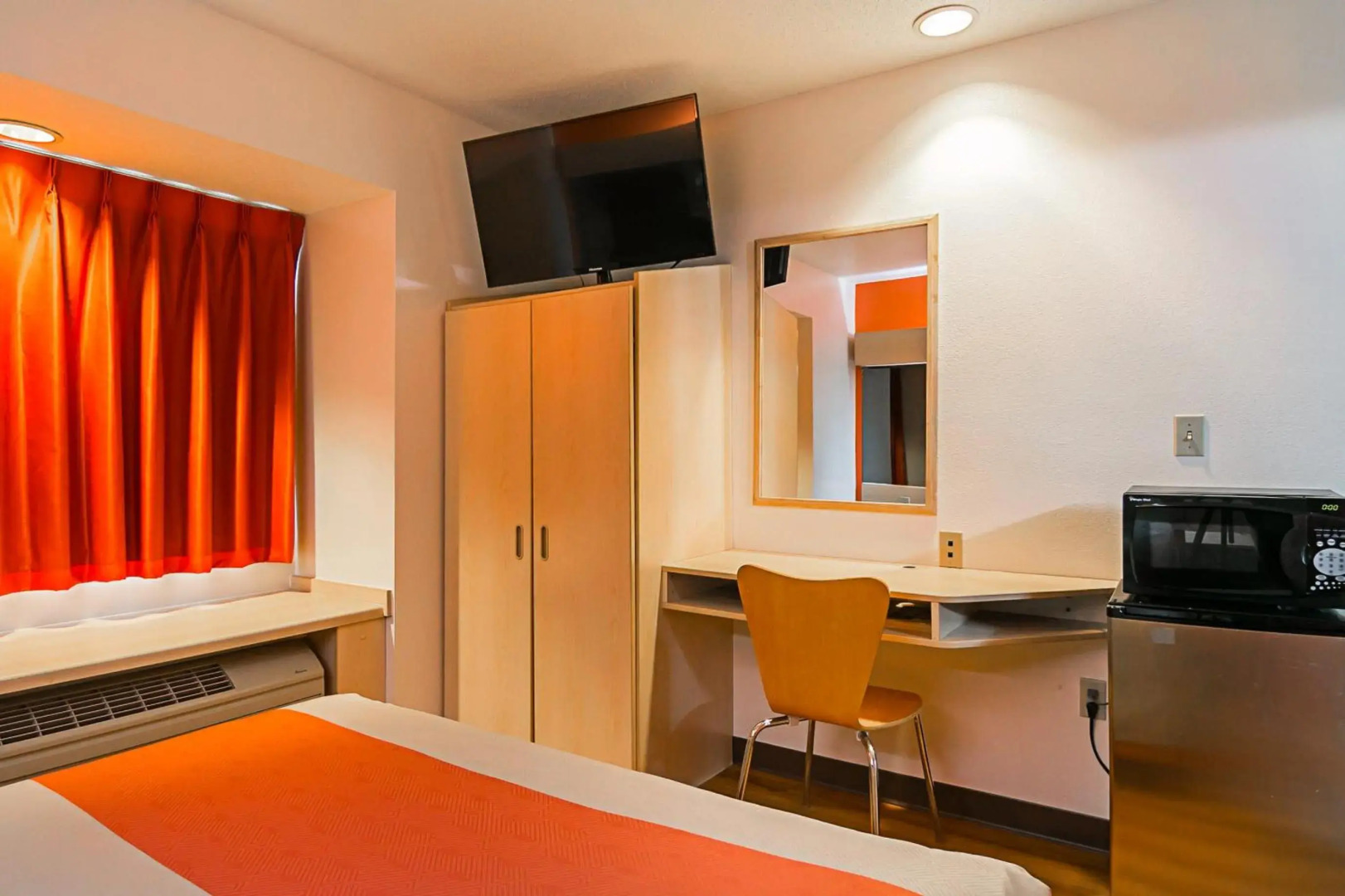 Motel 6 Sycamore, IL