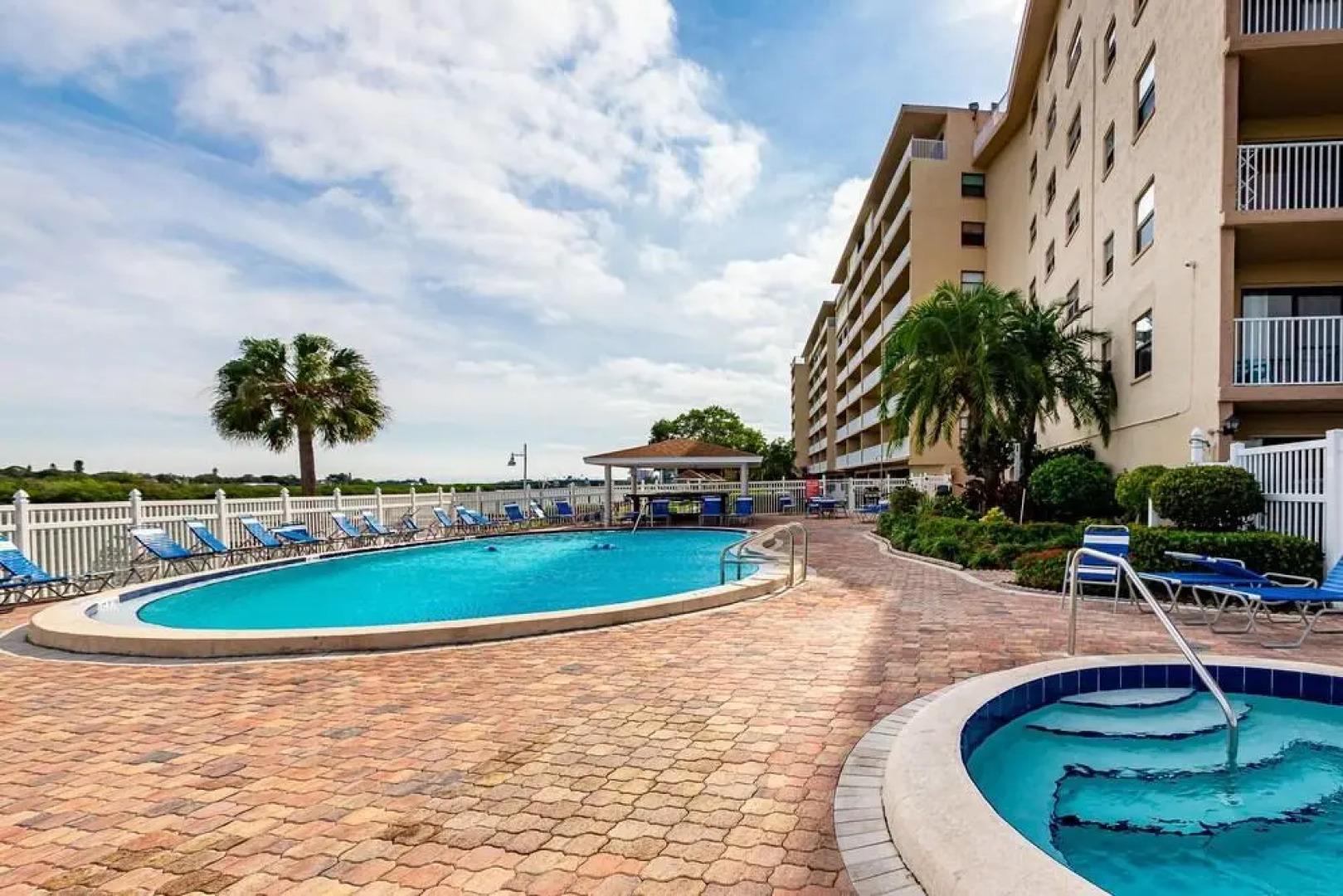 Bayshore Yacht & Tennis Club 616