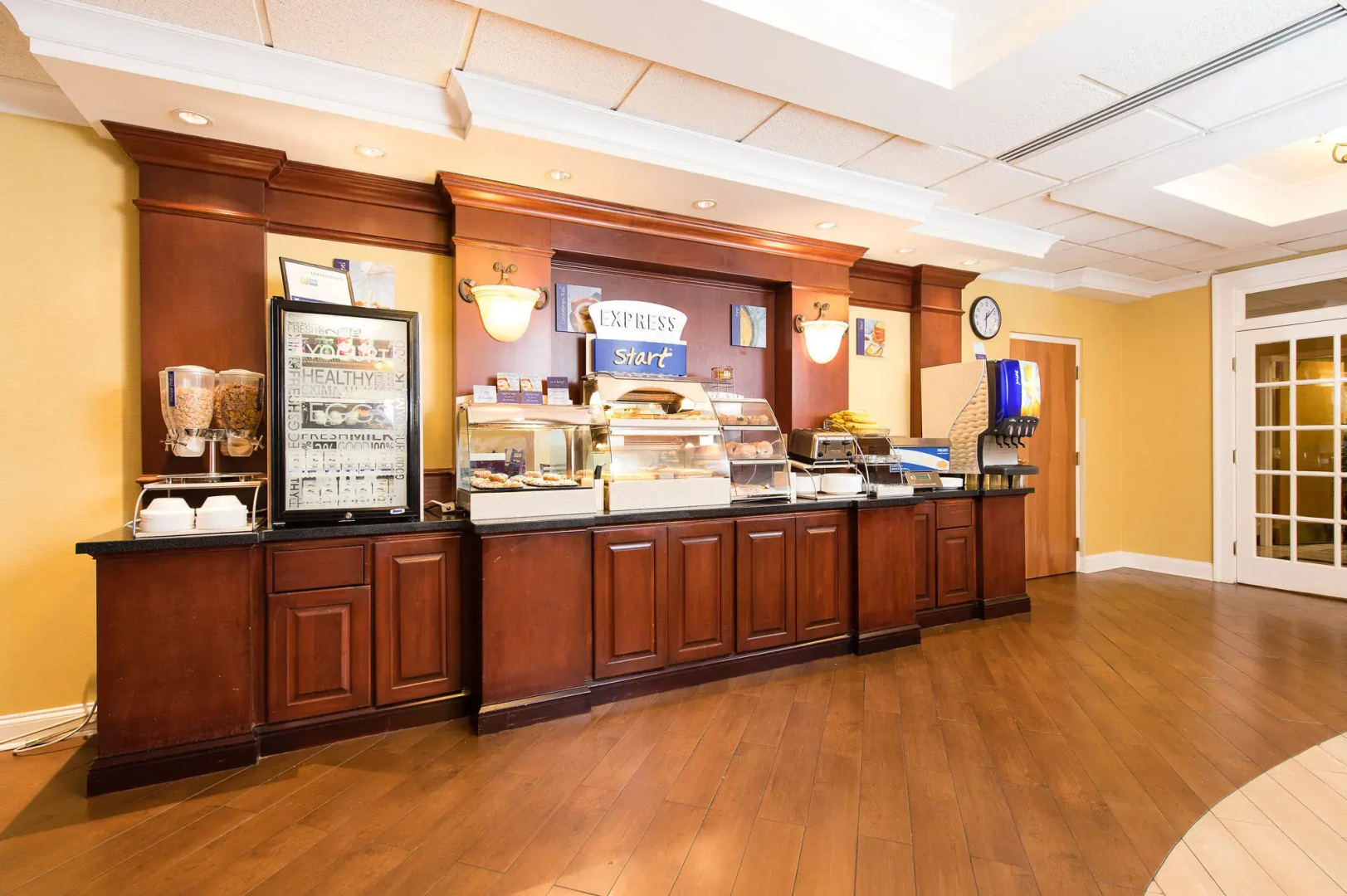 Holiday Inn Express & Suites Columbia-I-26 @ Harbison Blvd by IHG