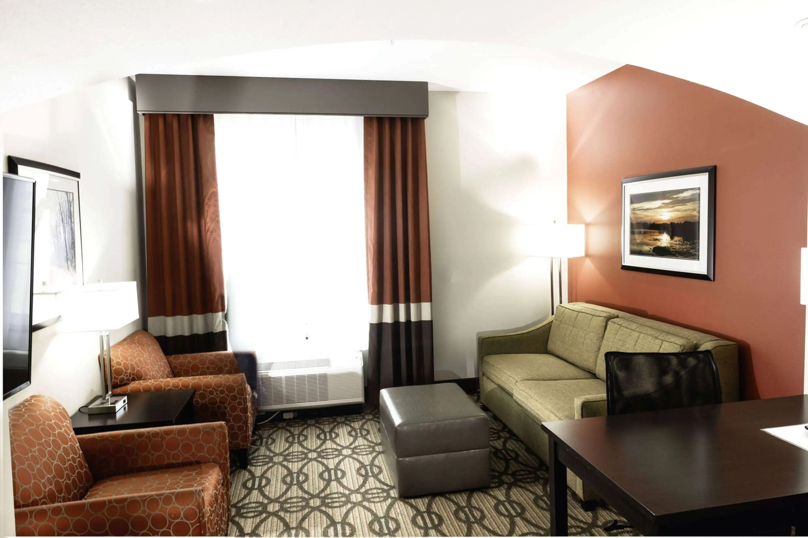 La Quinta Inn & Suites by Wyndham Starkville at MSU