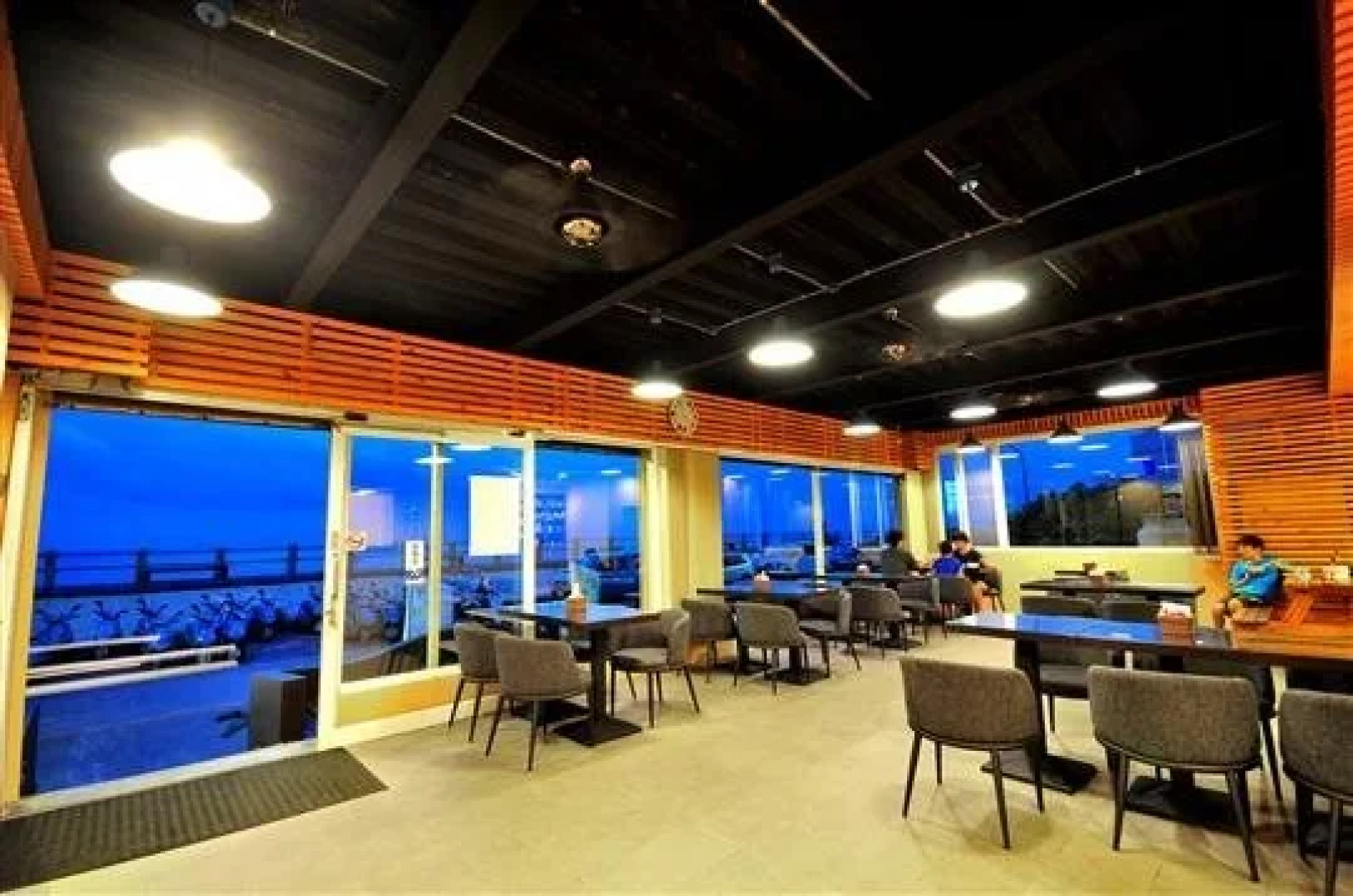 Luti Sea Shore Hotel