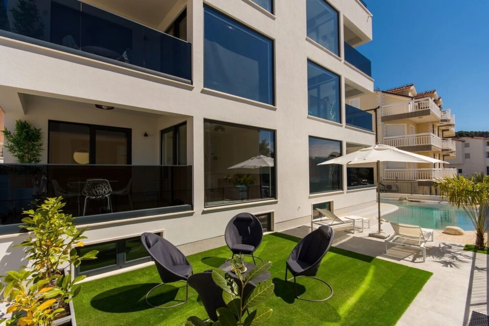 Luxury Apartments Royal M with Pool