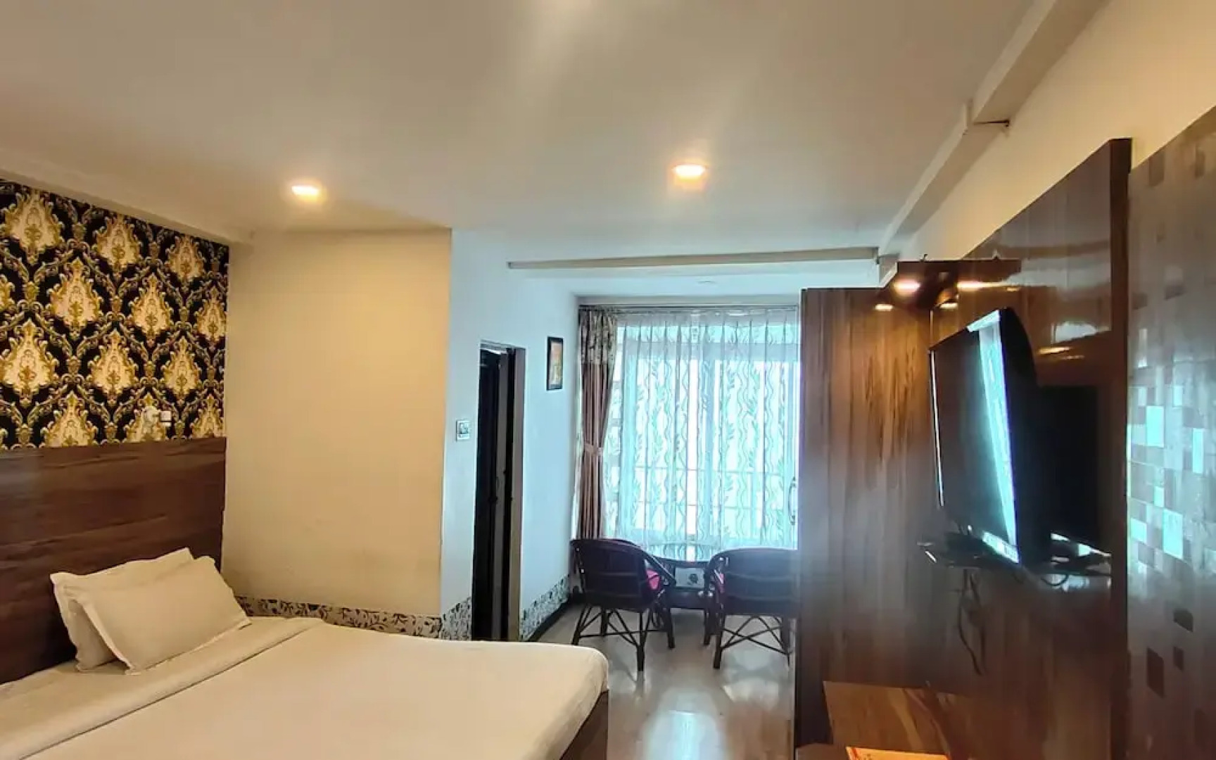 The Kaizer Valley Hotel