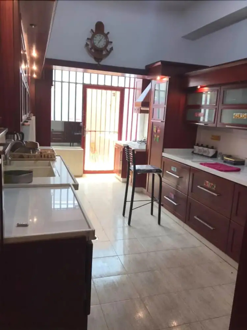 Hommus Hostel