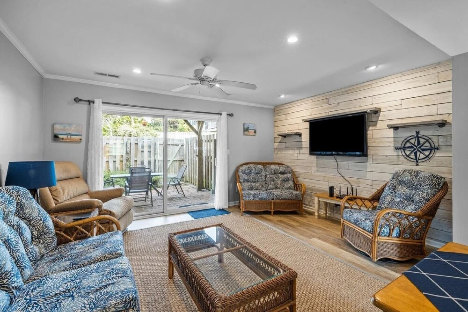 Sand Dollars & Sunshine 2 Bedroom Condo by Redawning