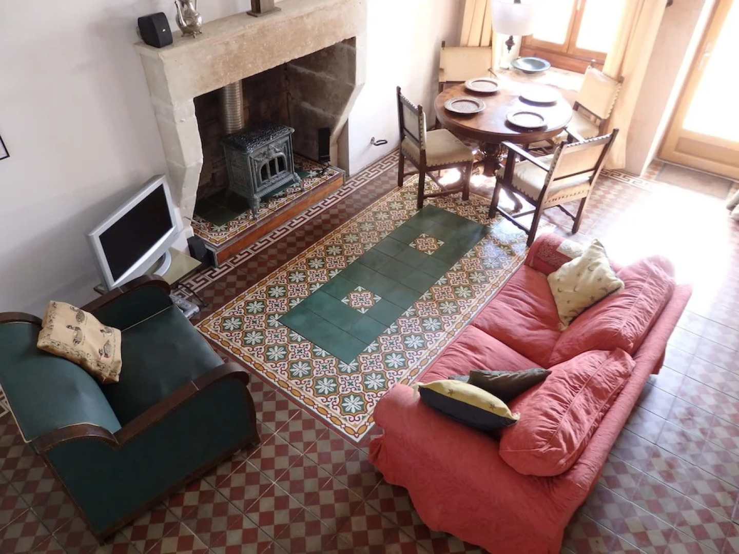 Spacious Cottage in Saint-Jean-de-Sauves with Terrace