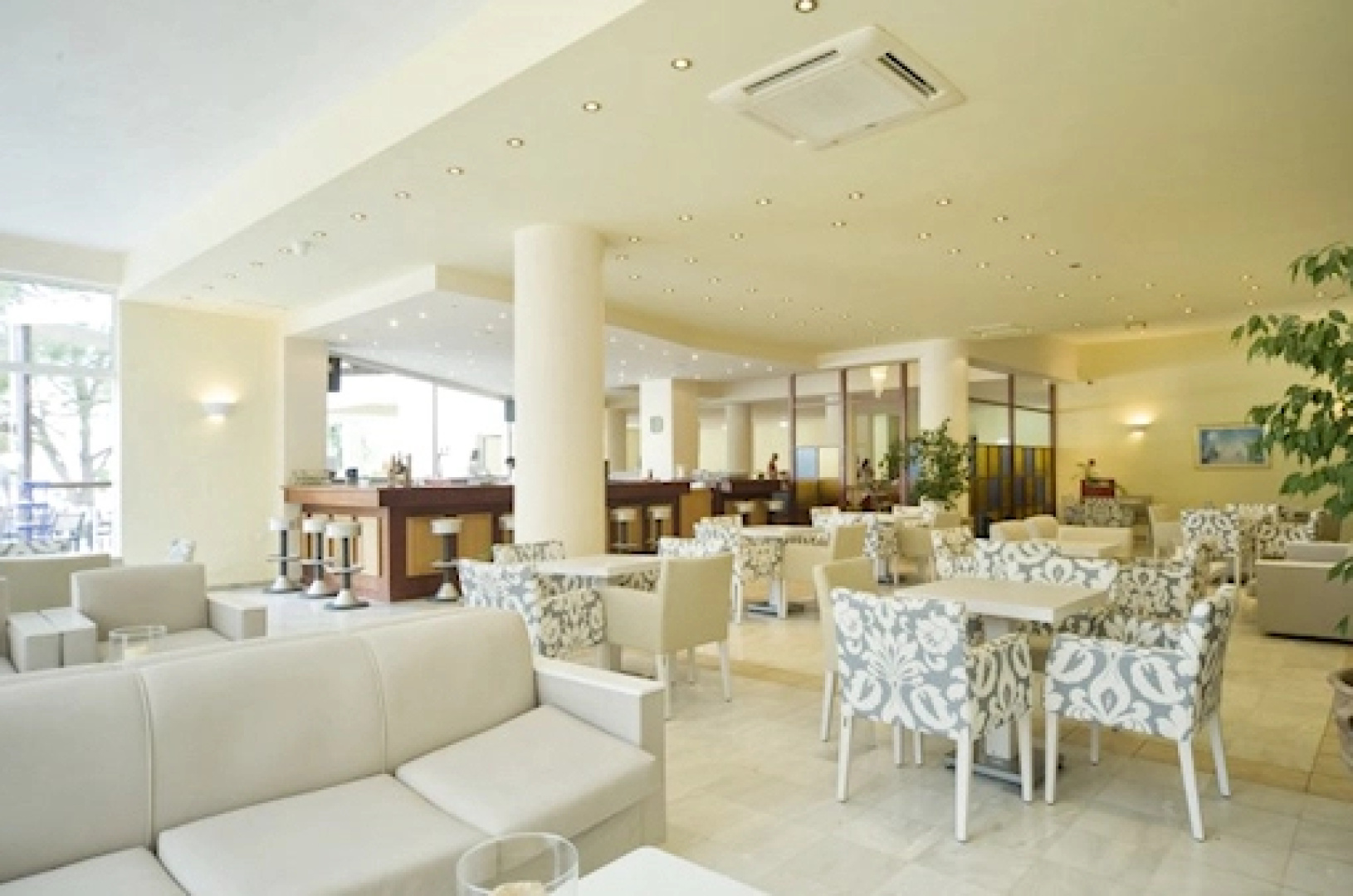 Maravel Apartments
