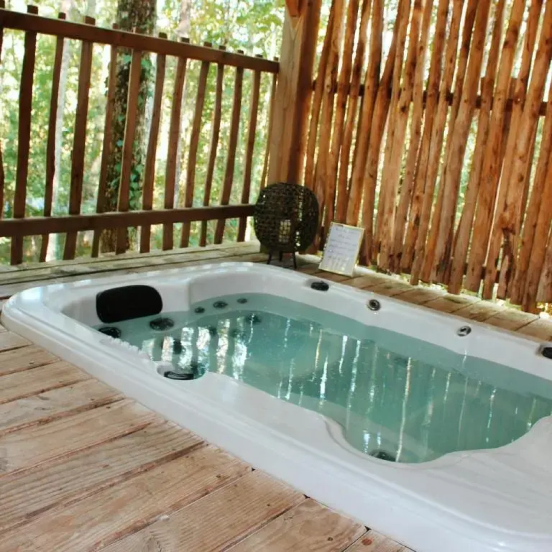 D'emilion de Sens (Adults Only)