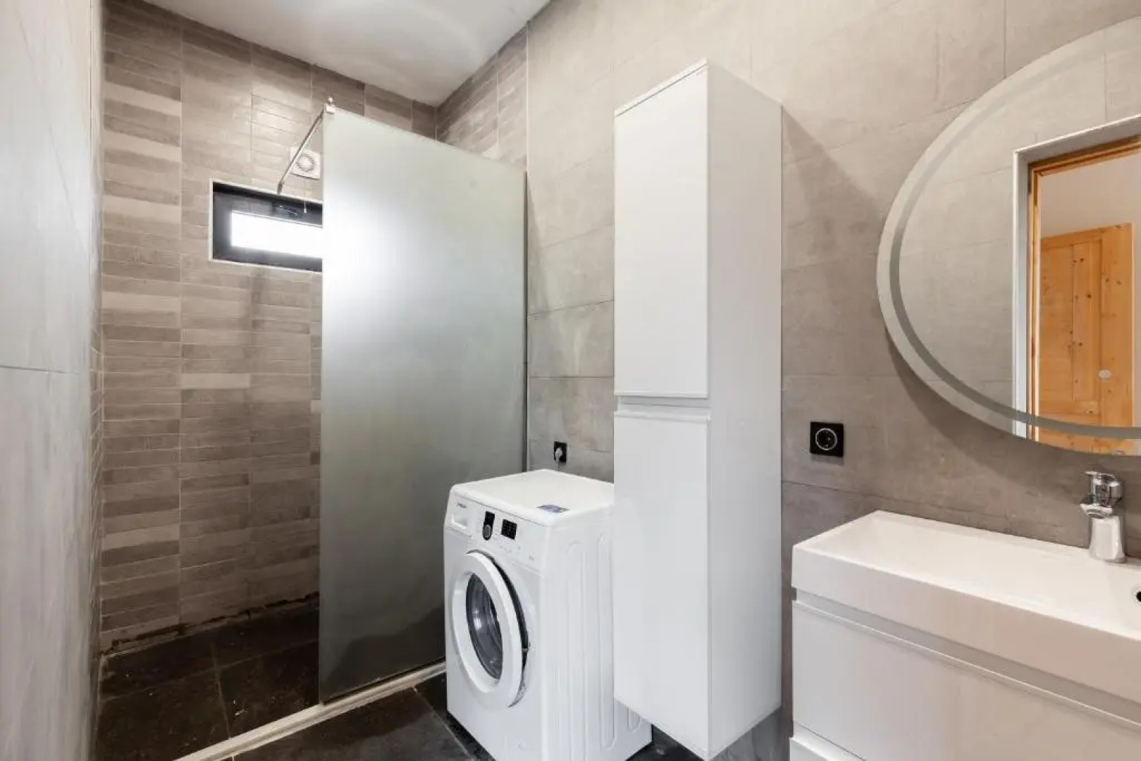 Недавно отремонтированное бунгало с тремя спальнями в сельском районе