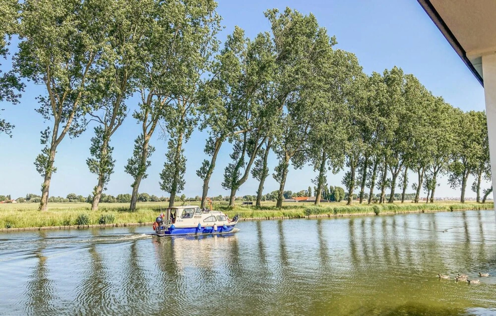 Amazing Ship/boat in Nieuwpoort With Wifi and 1 Bedrooms