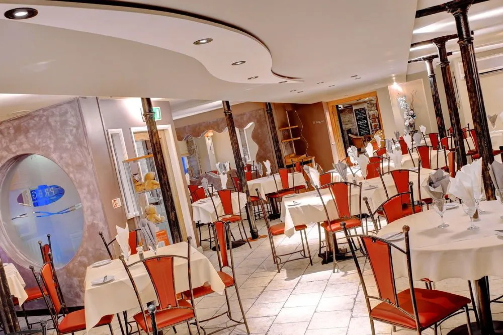 Waterfront Lodge Hotel