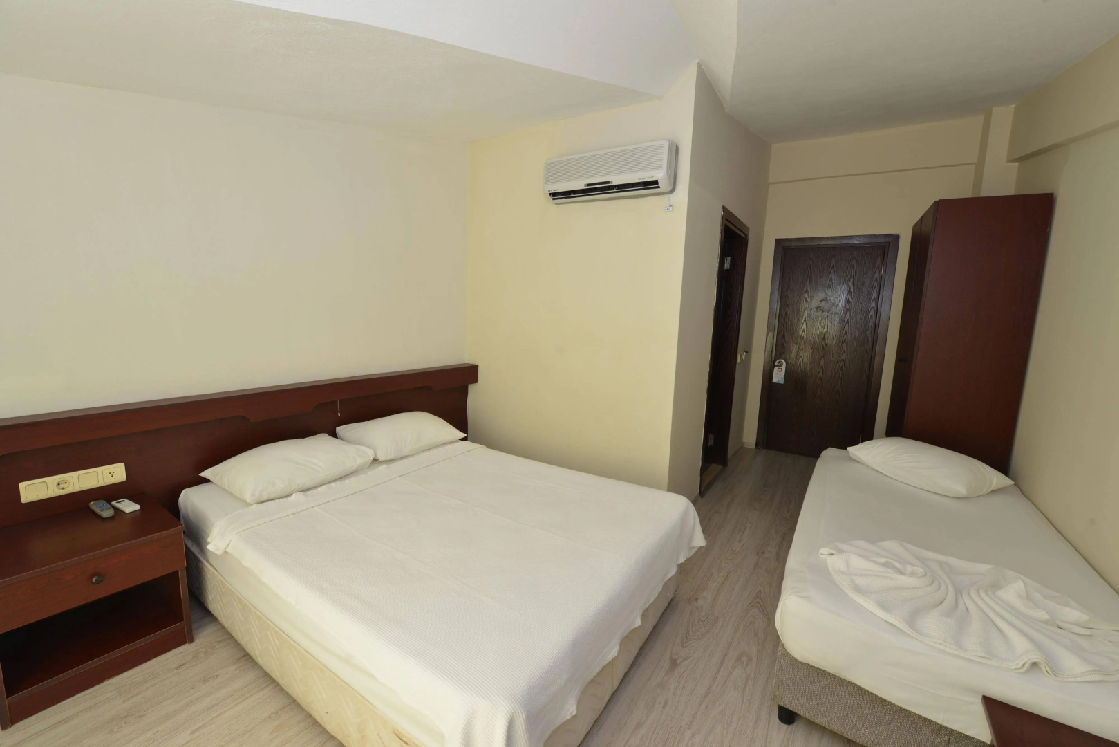 Kaftans City Hotel by RRH&R