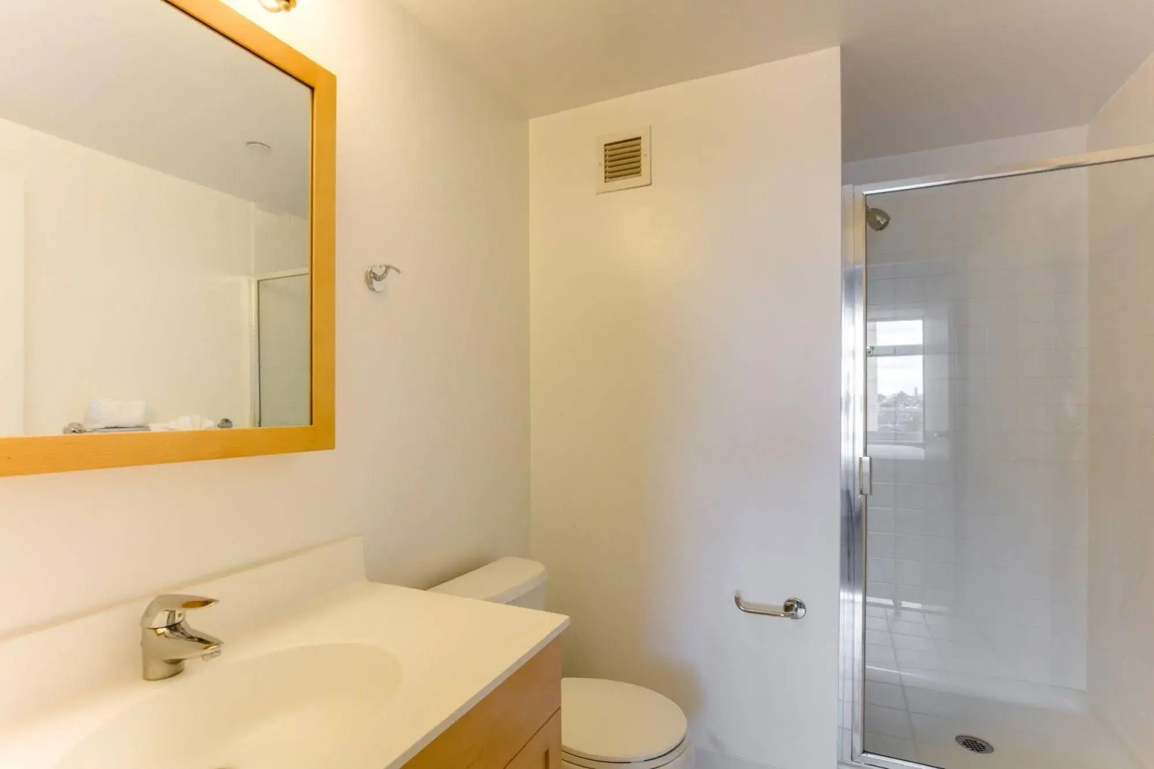 Global Luxury Suites at Kendall West