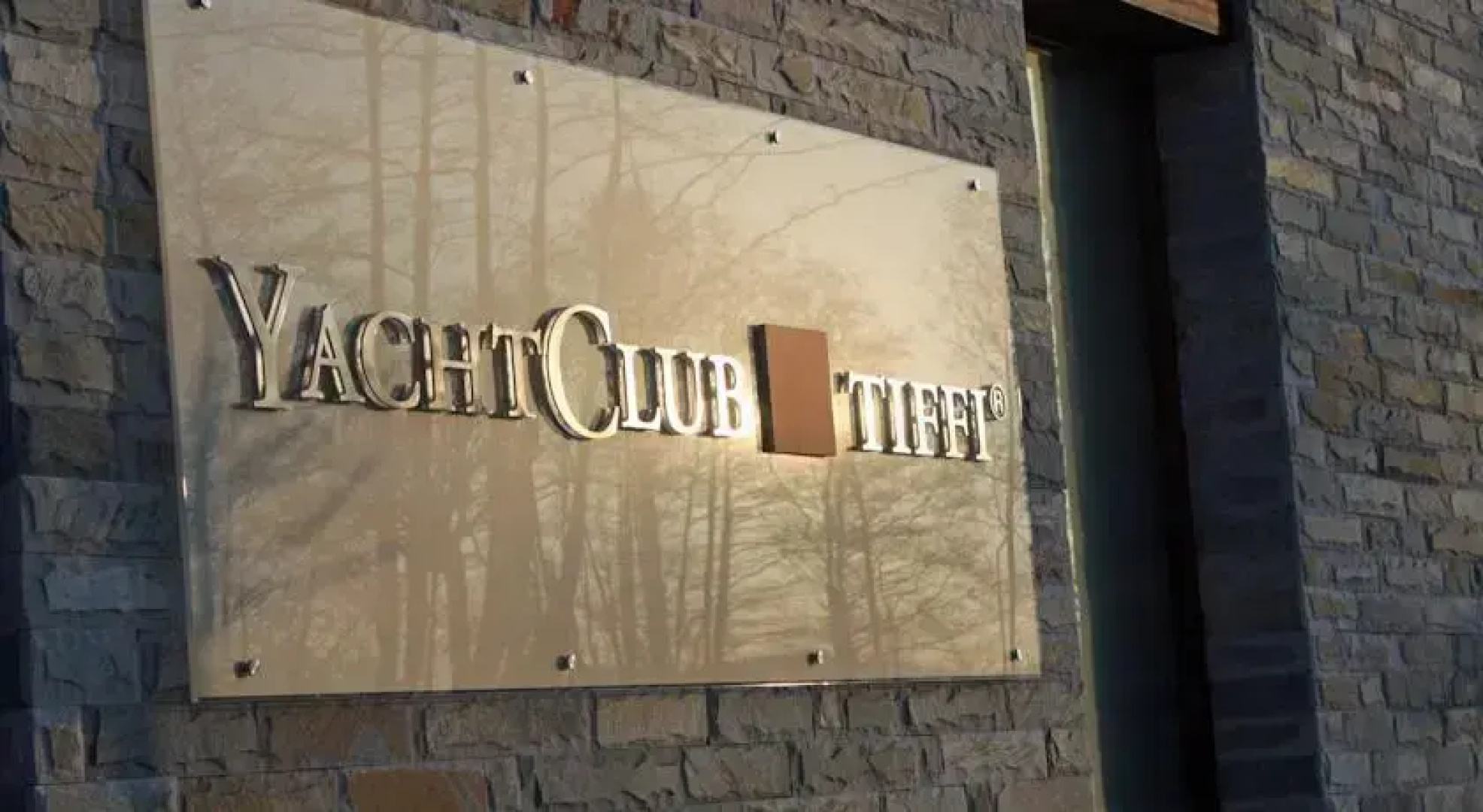 YachtClub Tiffi