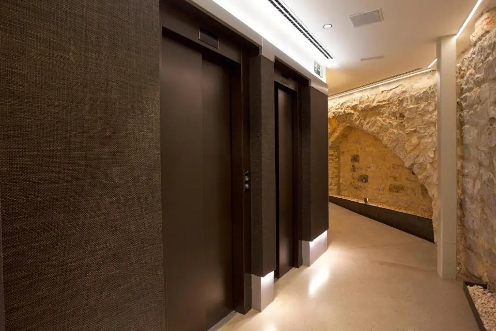 Hotel Pompaelo Plaza del Ayuntamiento & Spa