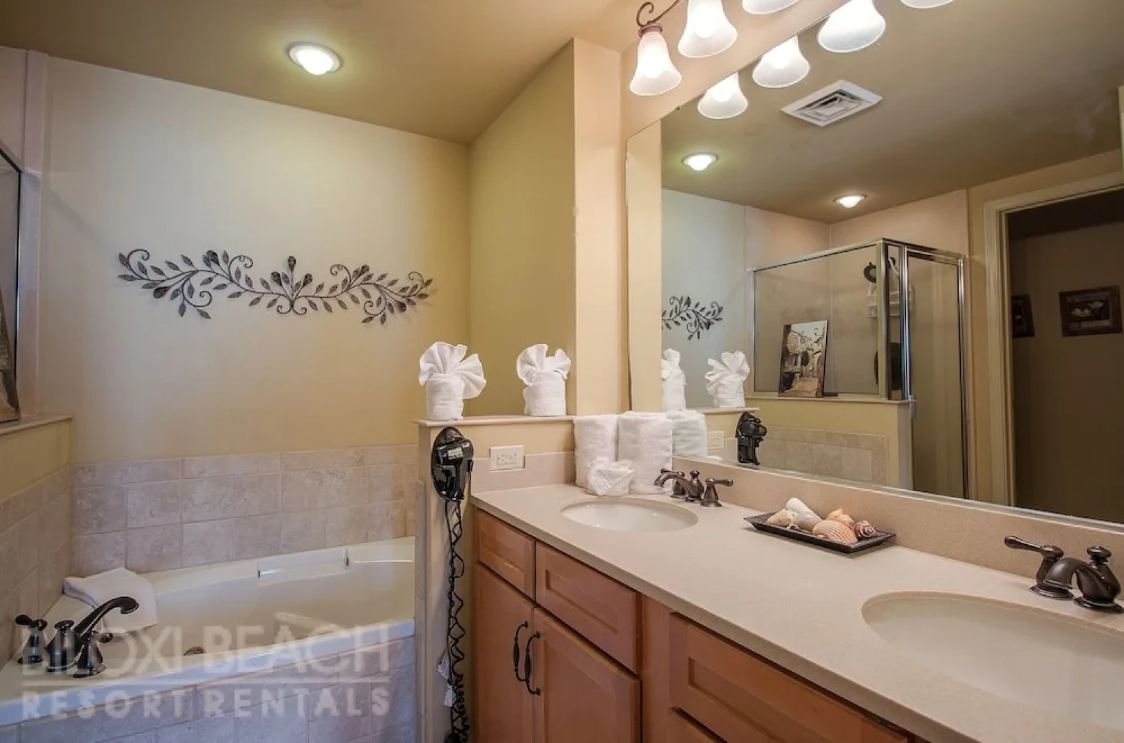 Sienna-Sienna 1201 Penthouse