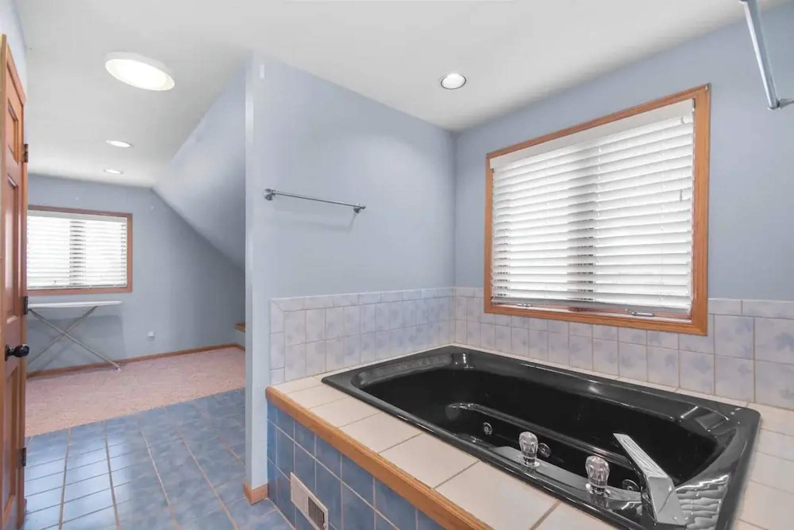 Private Hot Tub + Game Room: Galena Territory Home