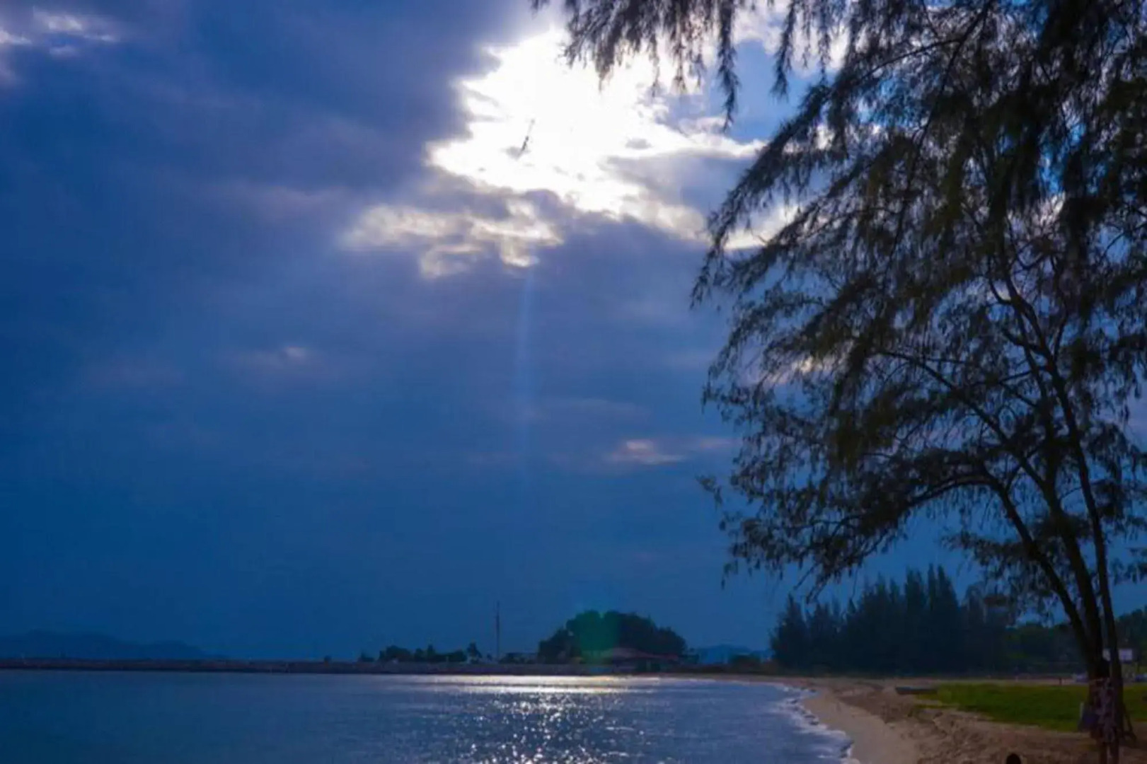 Duangtawan Beach Resort