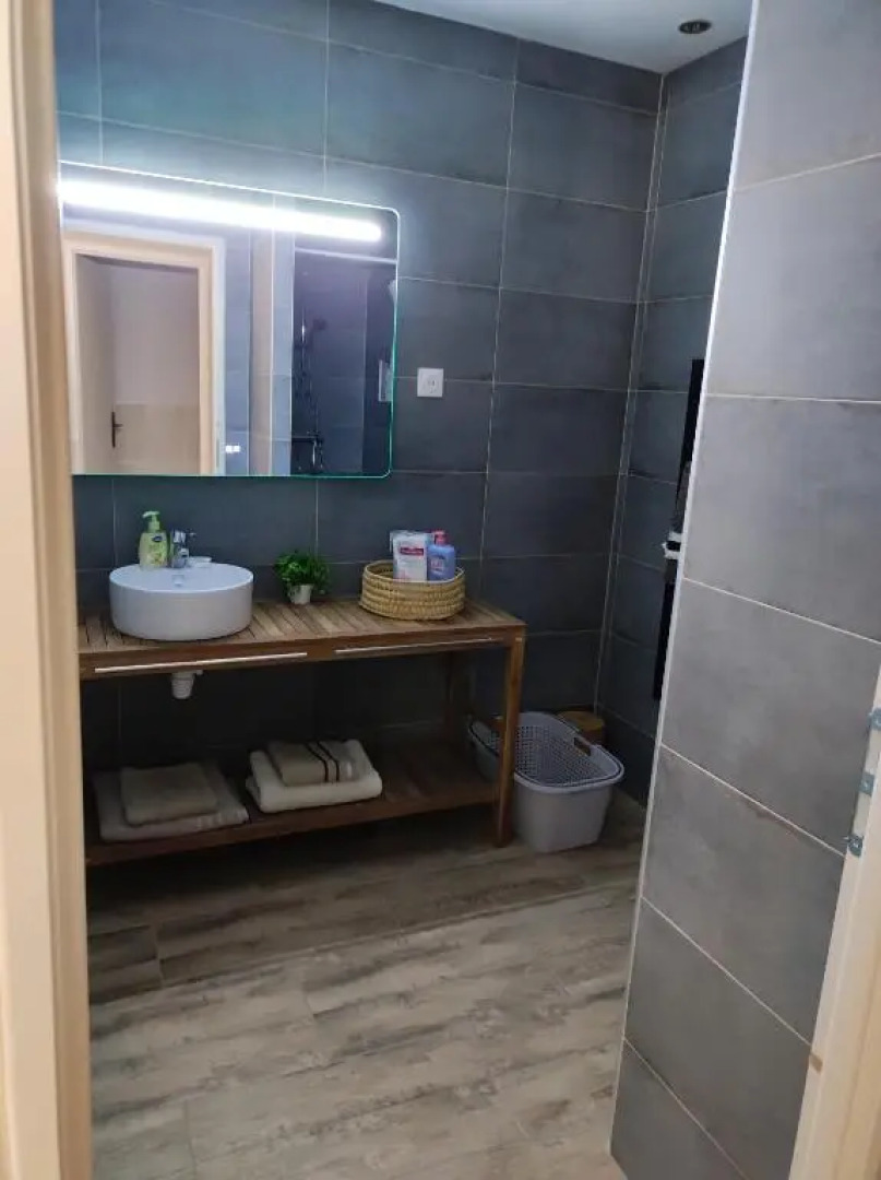 Location vacance Appartement neuf luxe à Biriatou 5 minutes d'Hendaye,5 minutes irun