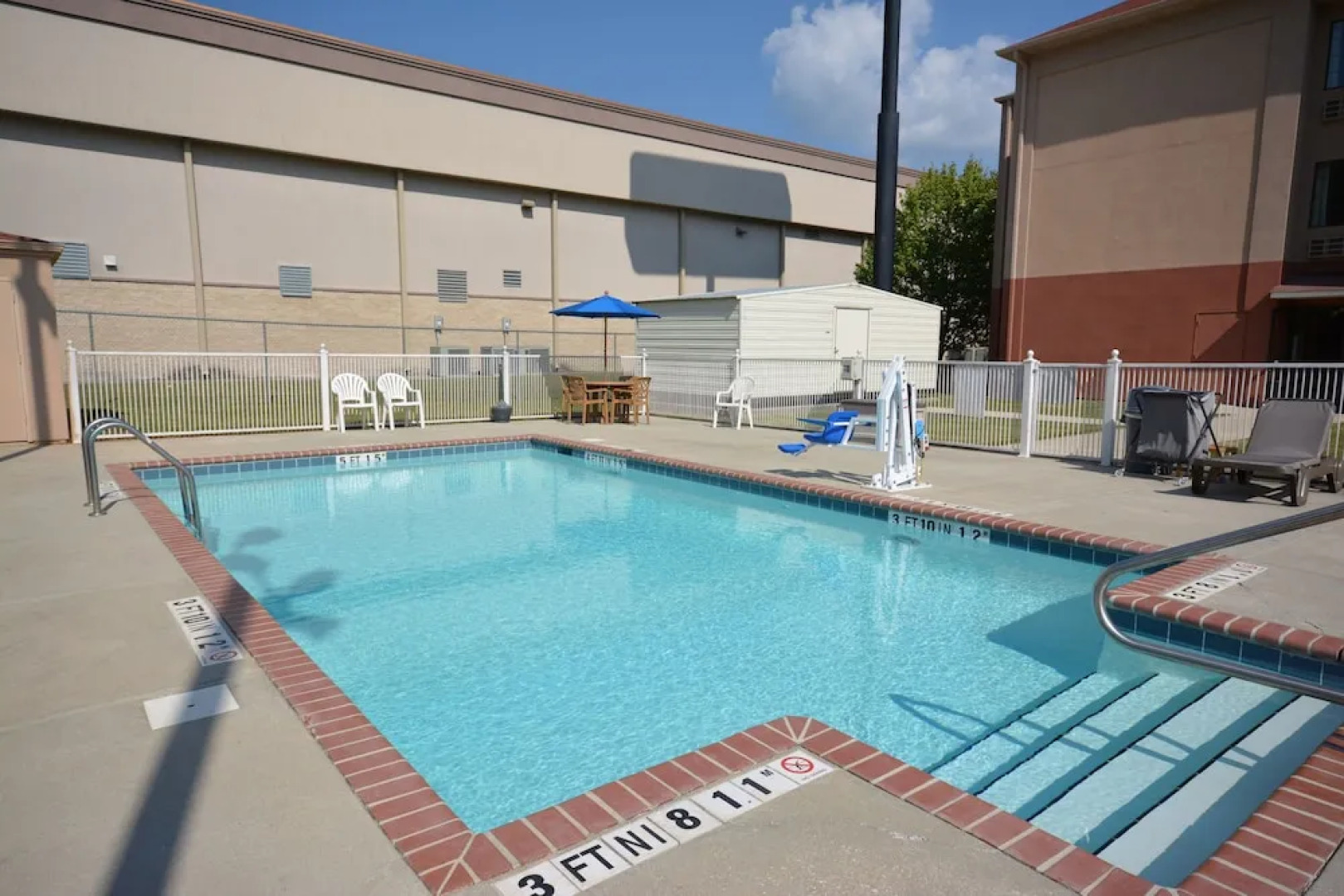 Comfort Inn & Suites Trussville I-59 Exit 141