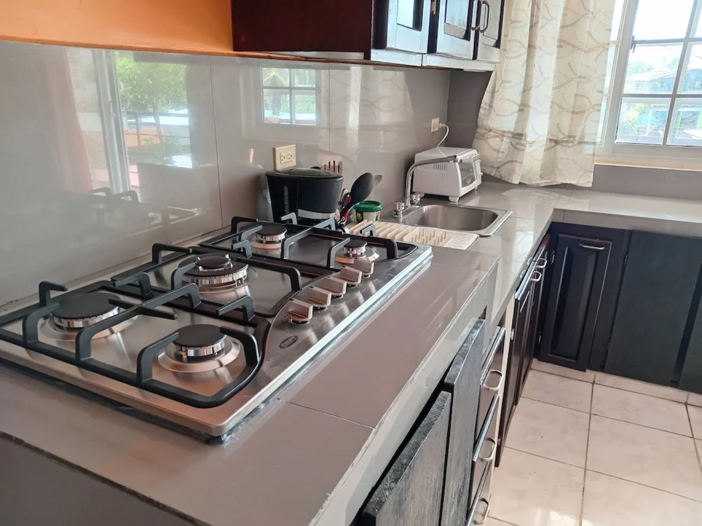 Sun Havens Apartments & Suites