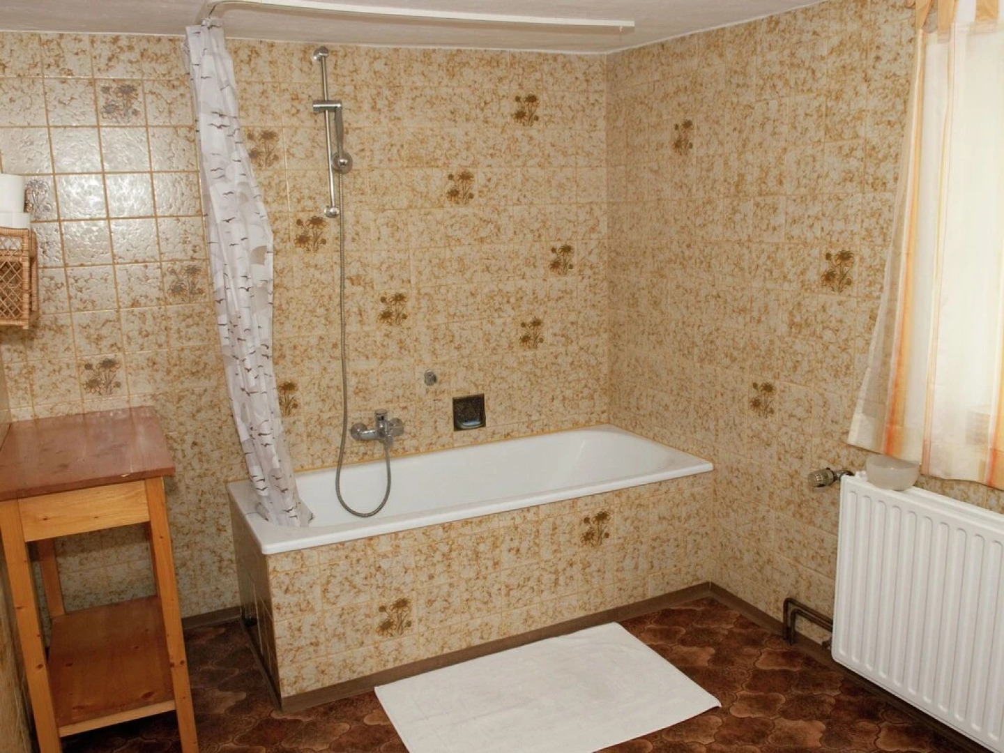 Spacious Holiday Home in Landau near Lake