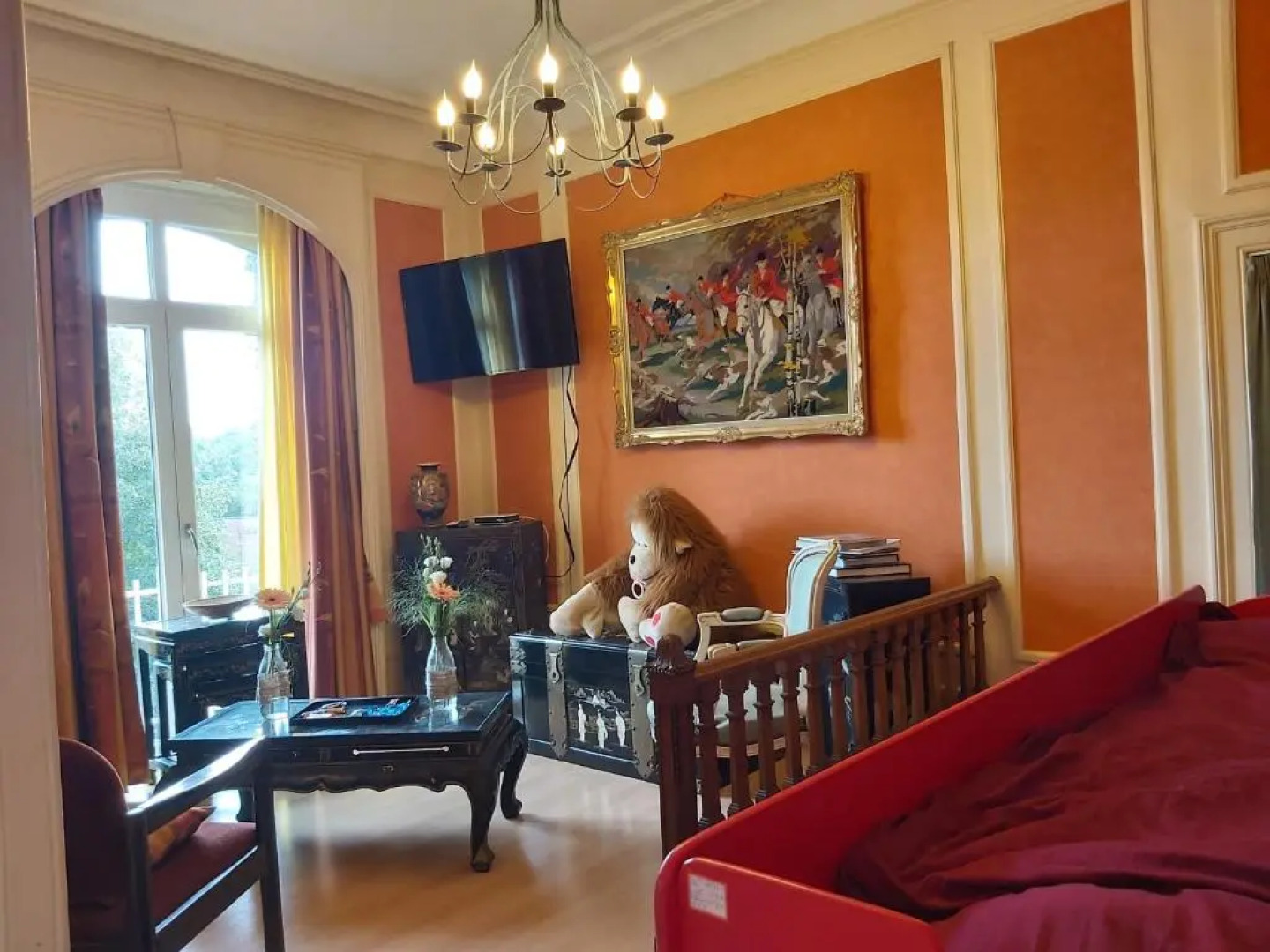 Château Lambert Hotel-Resto-Parking-Shuttle, a 1 ha green Oasis at 8 min from CRL Airport without any noise