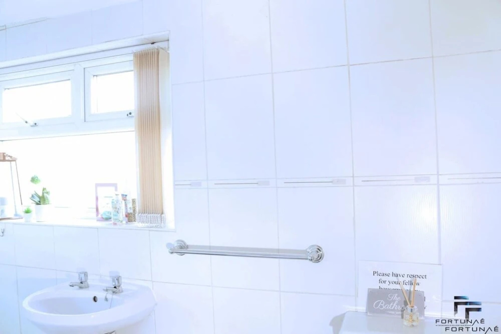 Beautiful 5-bed House Roker Beach