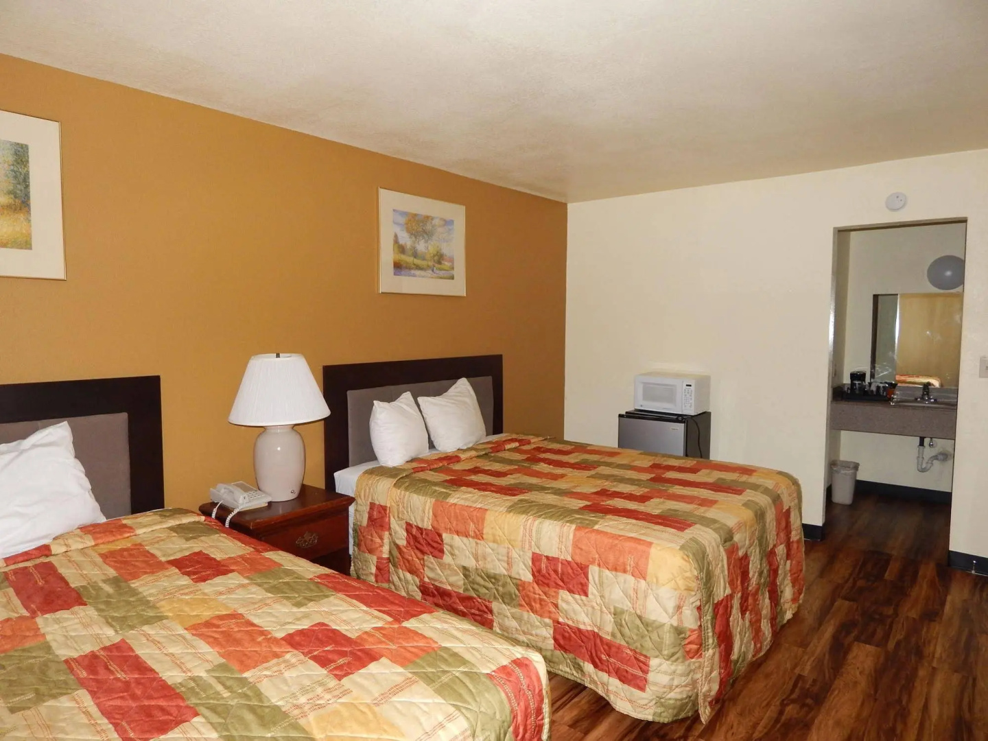 Regency Inn lola Kansas
