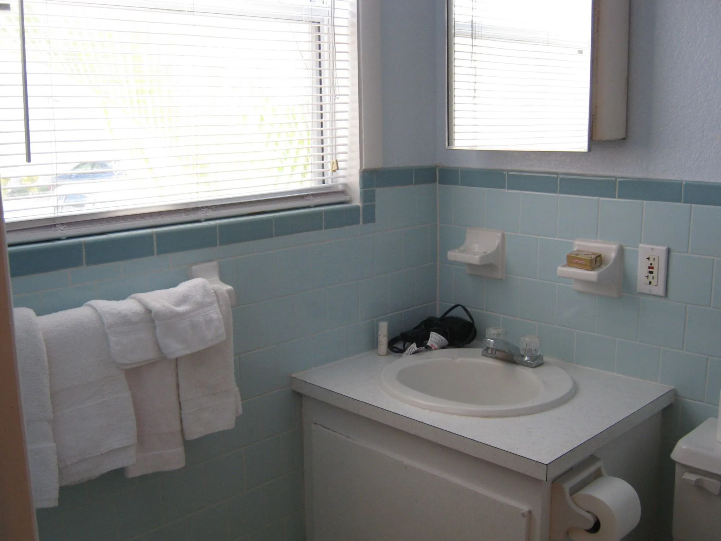 The Holiday Court Villas and Suites