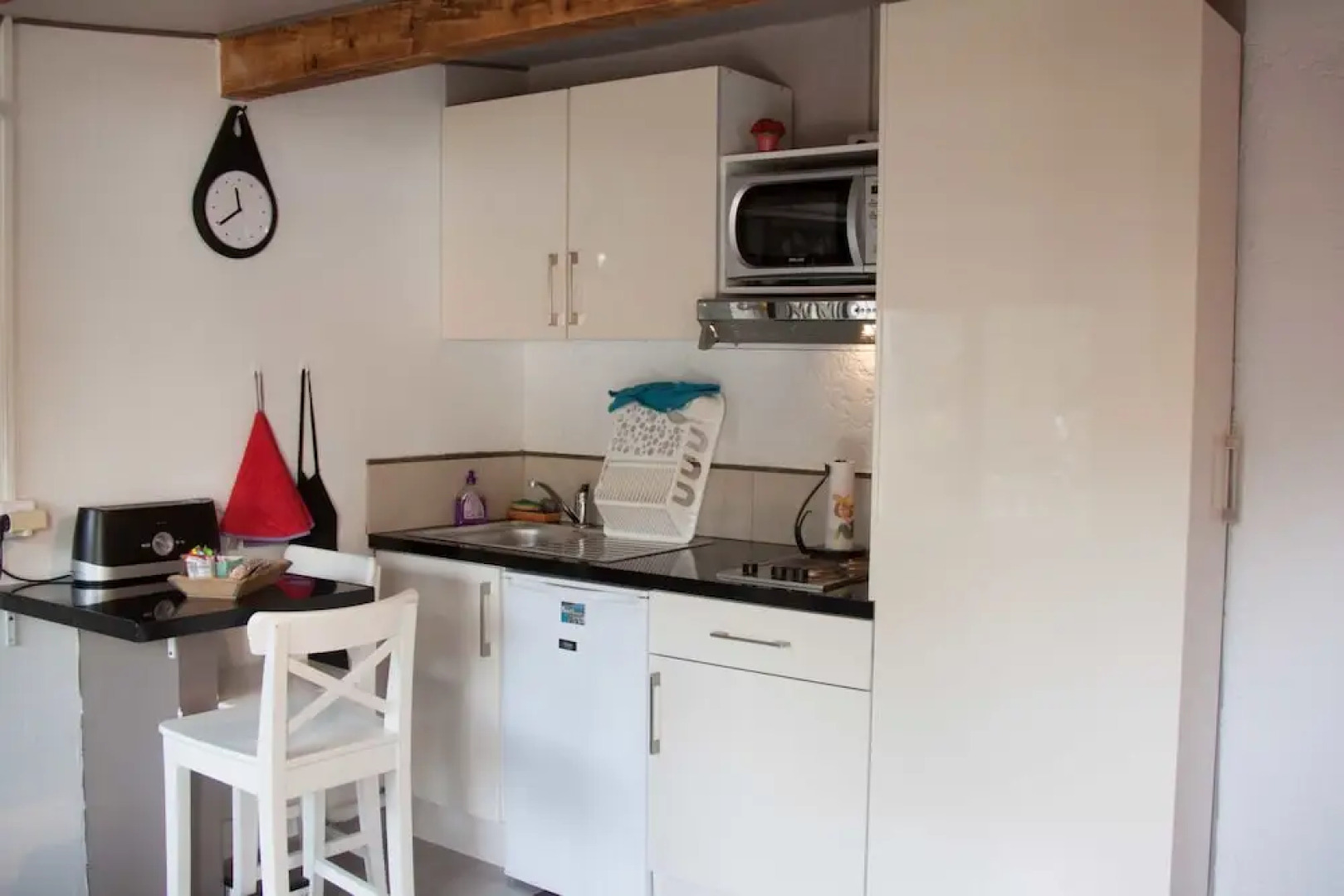 L'Abri et L'Atelier Du Jas