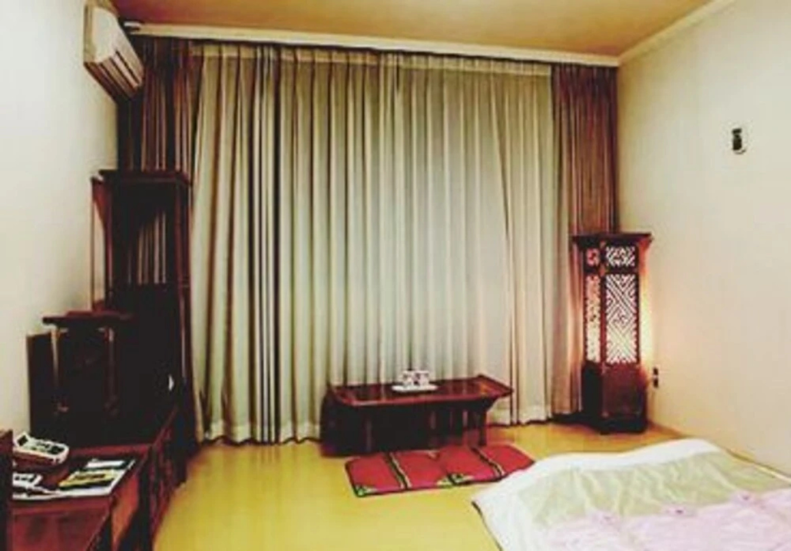 Yes Hotel