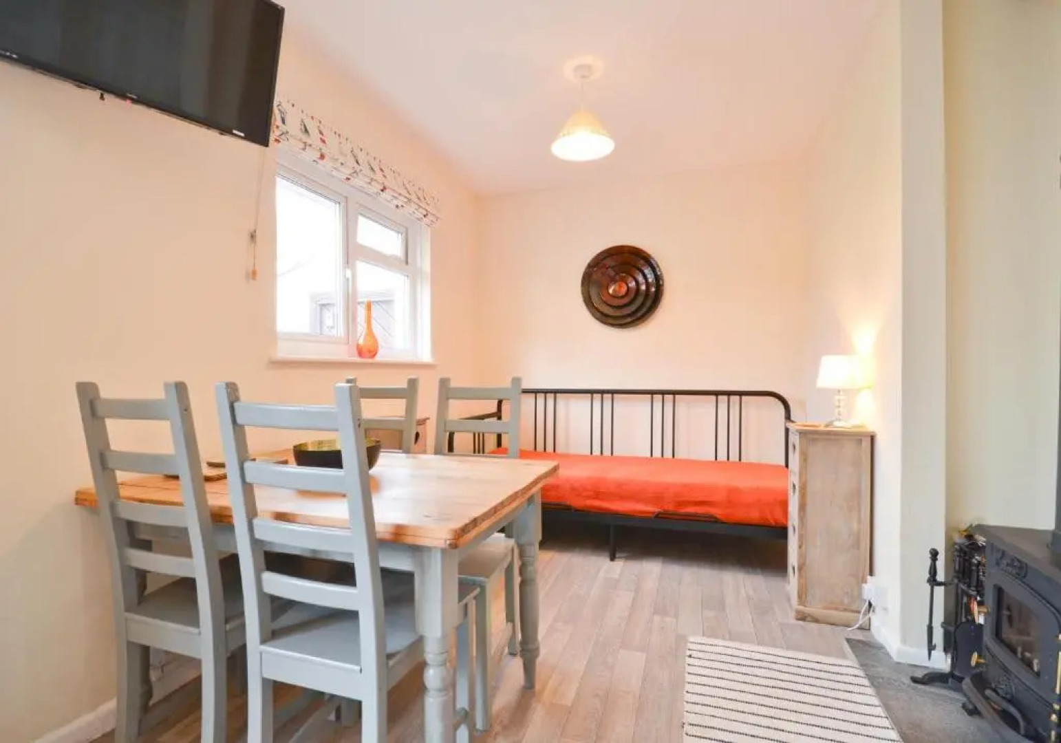 17 Tollgate Cottages