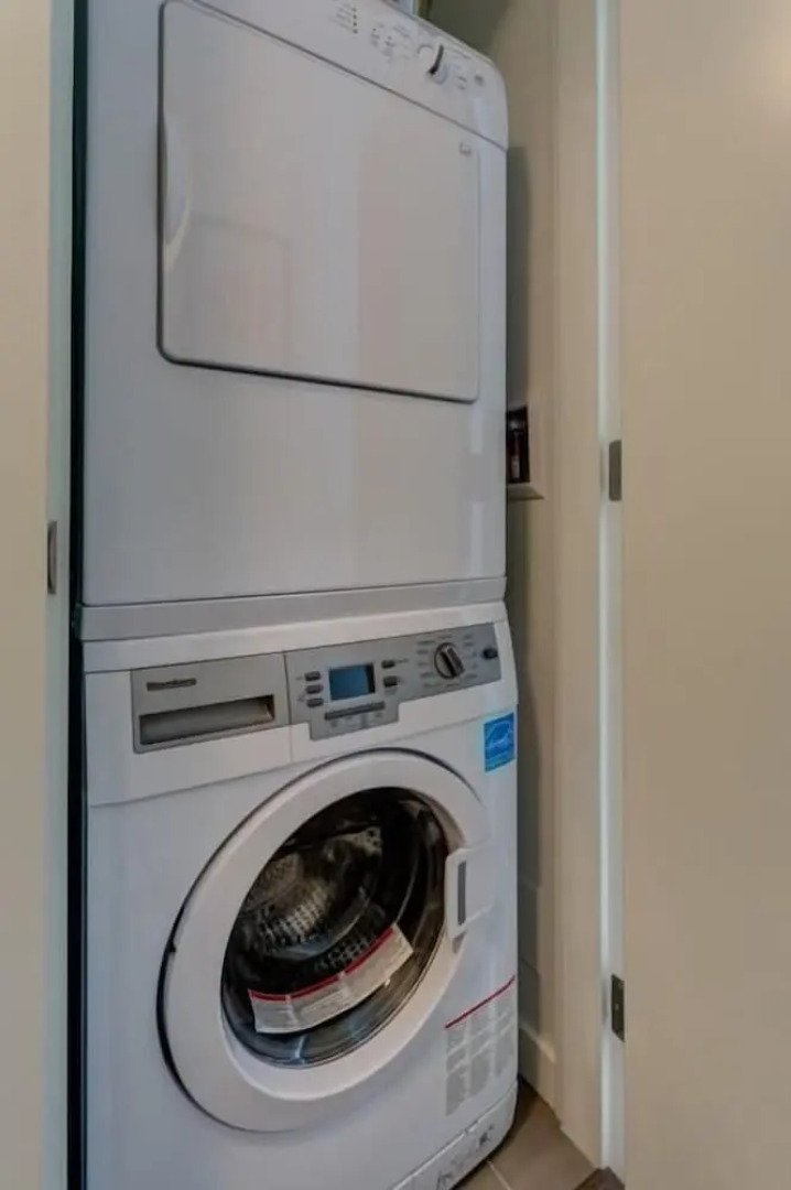 Songhees Suite at the Union Apartment