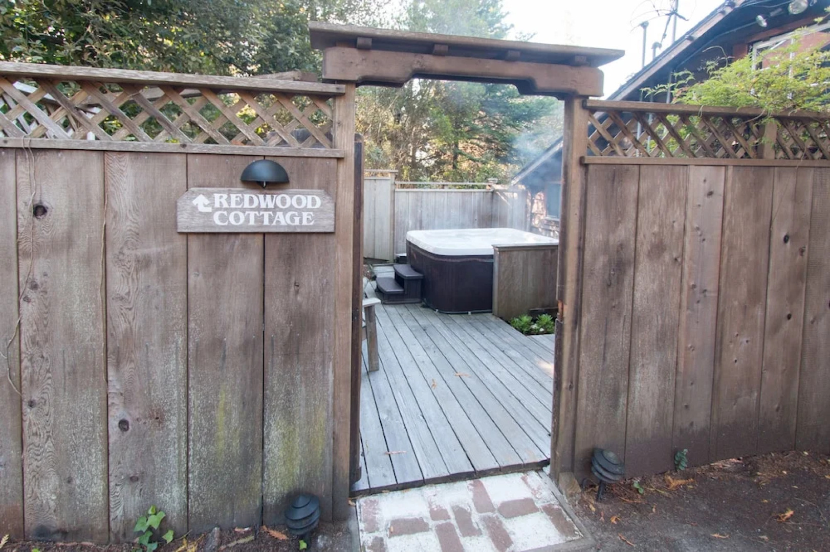Redwood Cottage-Pet Friendly