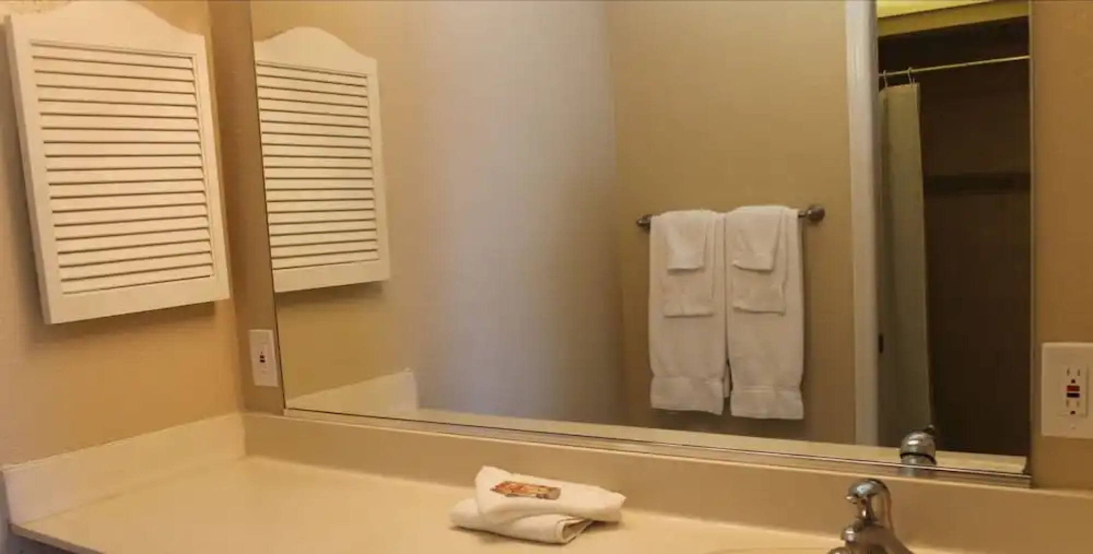 Sea Breeze 303 Apartment