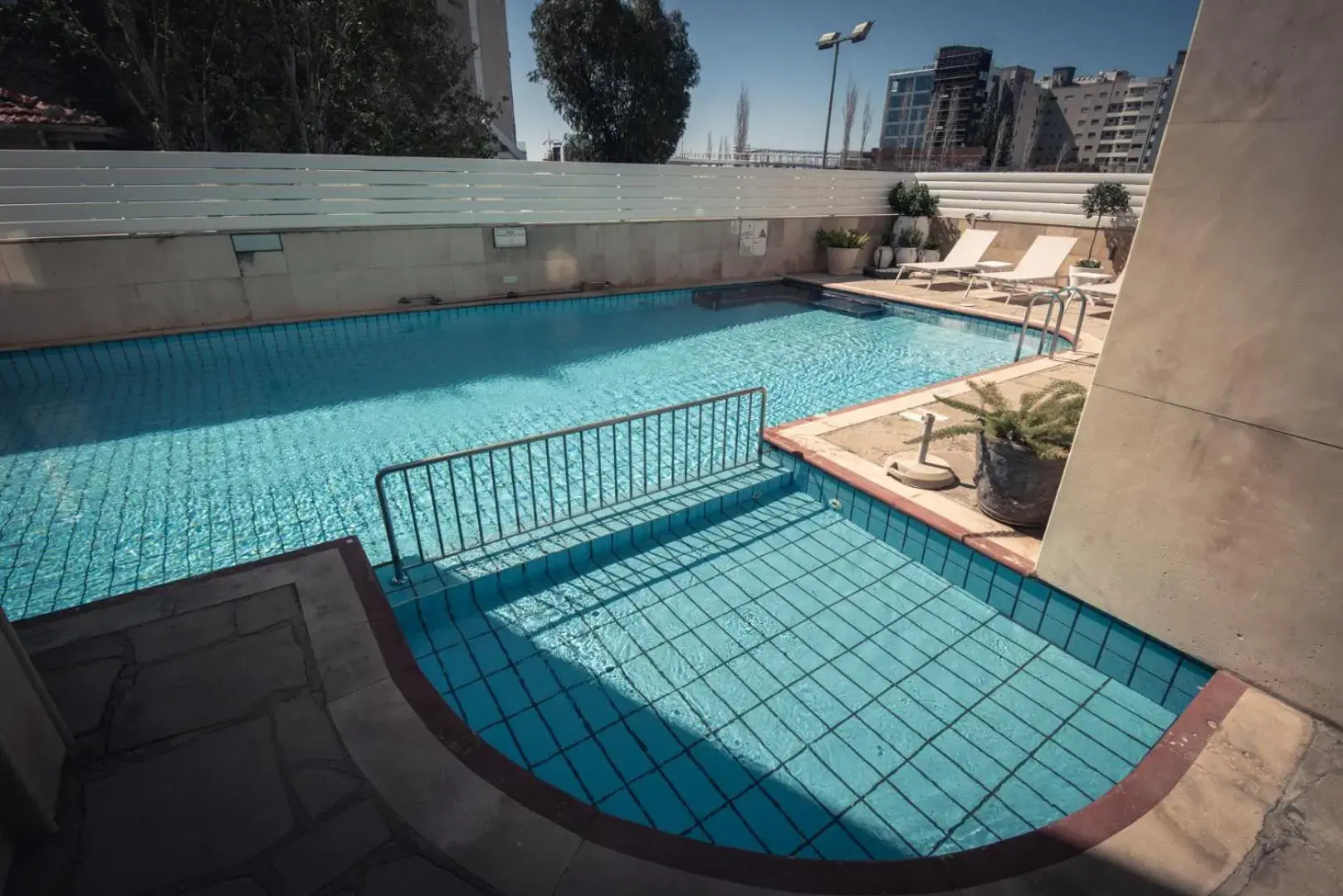 Chrielka Hotel Apartments