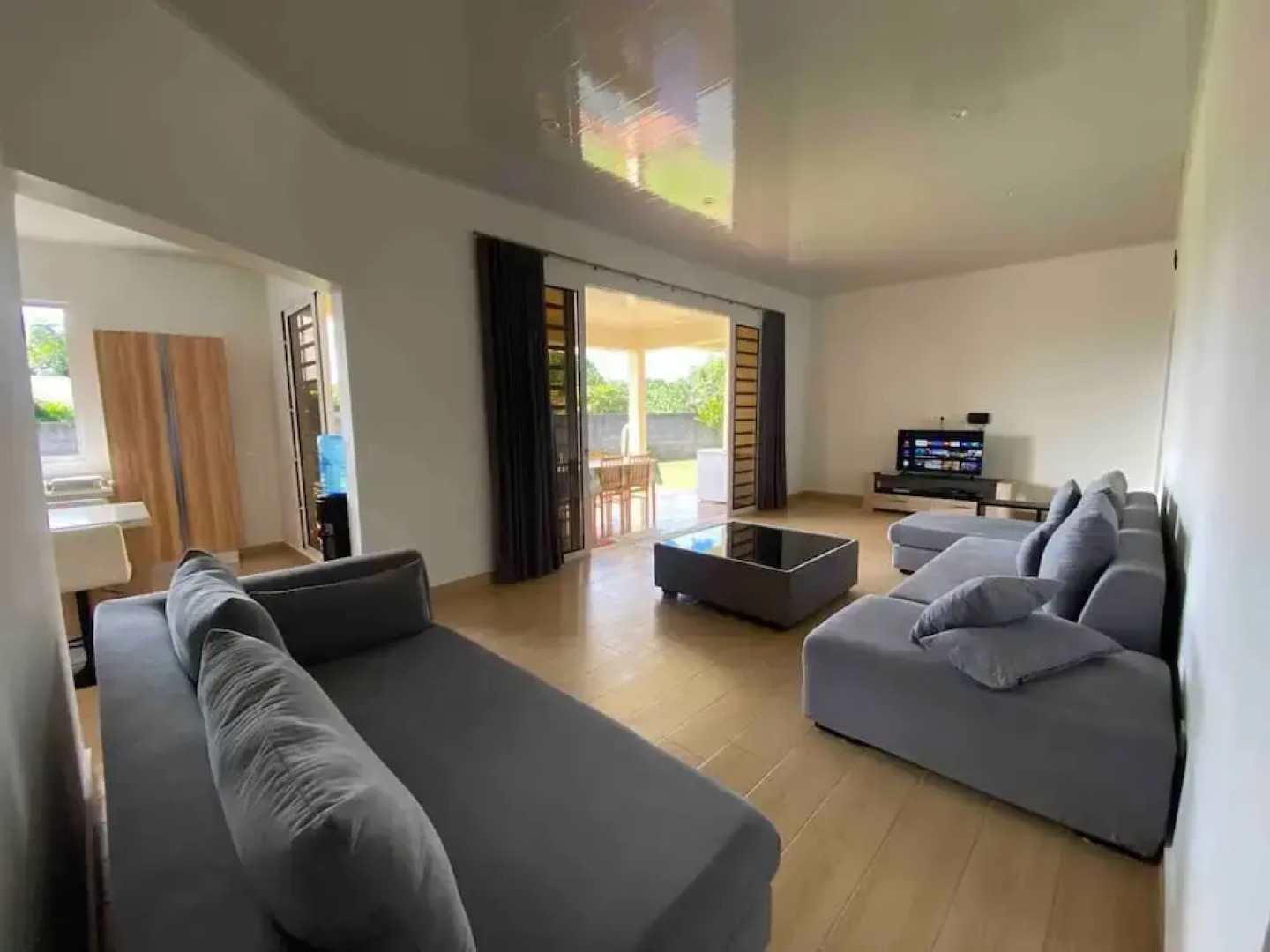 Fare Avea in Mahina With 3 Bedrooms and 2 Bathrooms