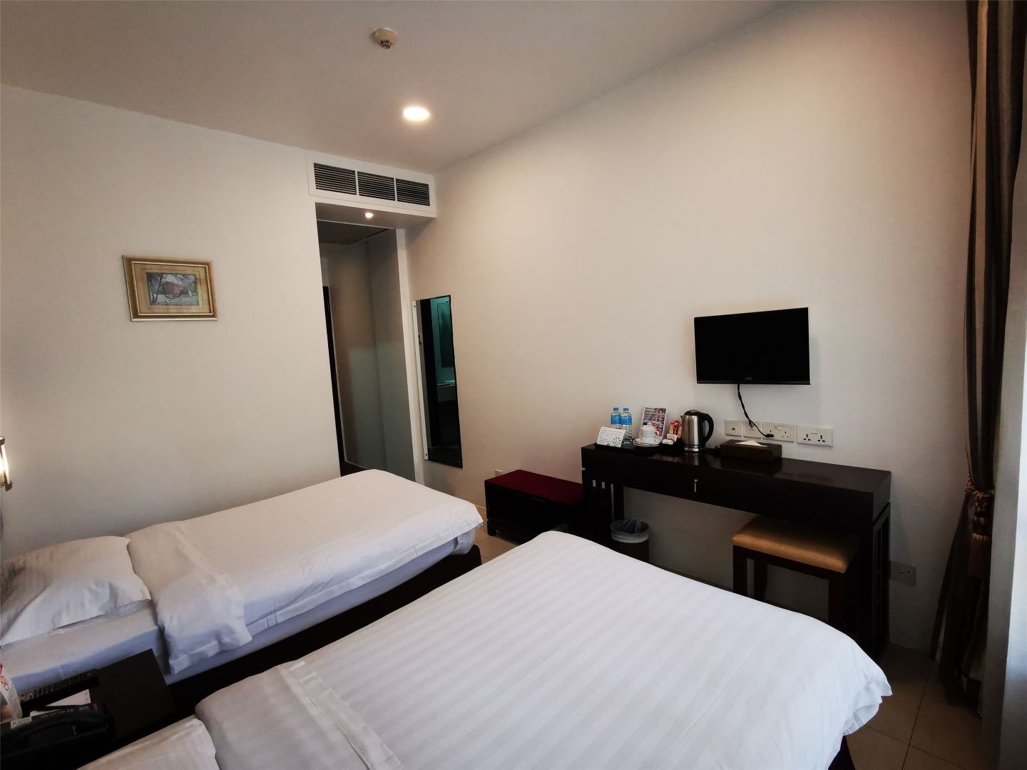 Rest Bugis Hotel