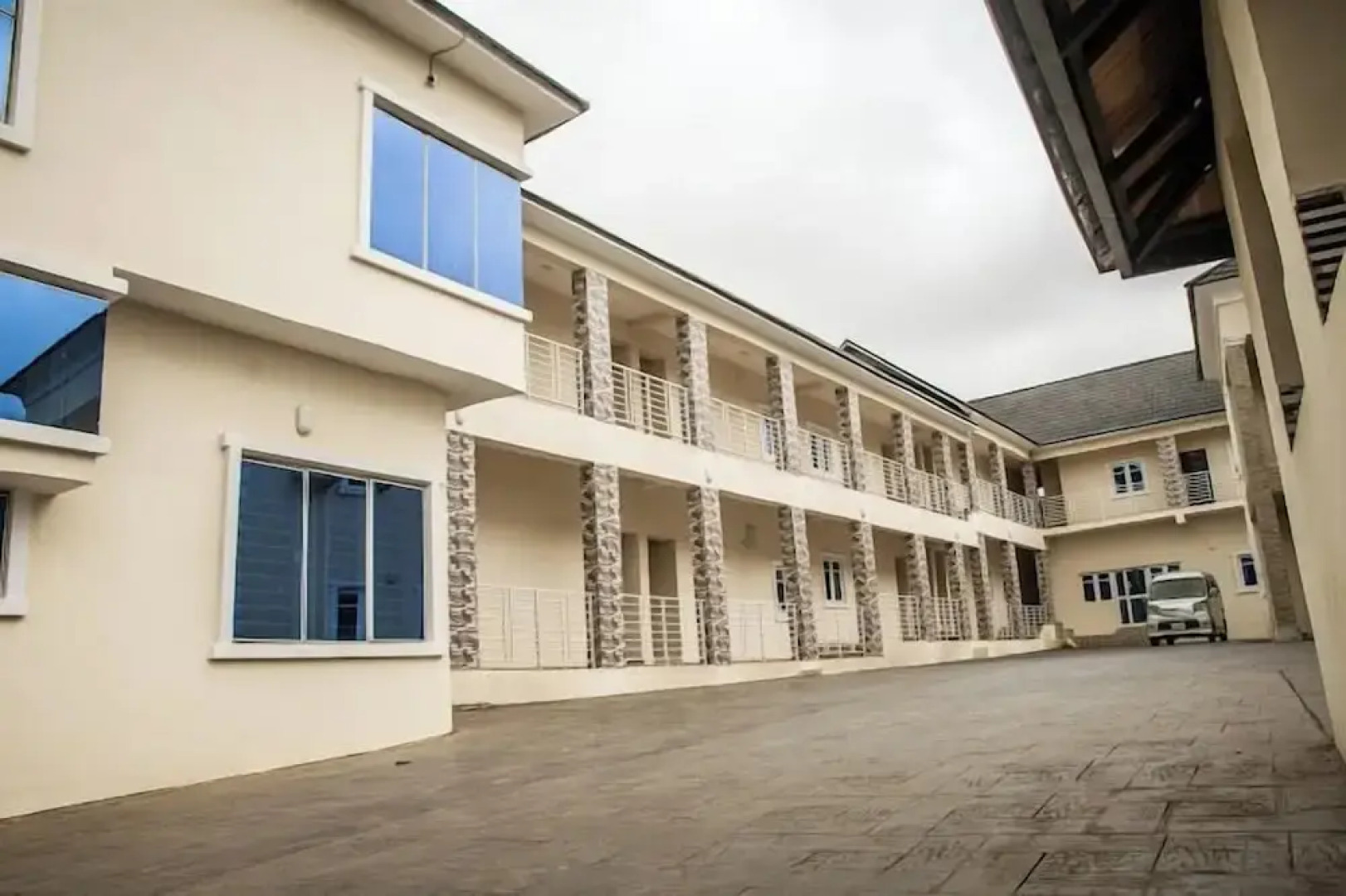 Aeronat Luxury Apartment