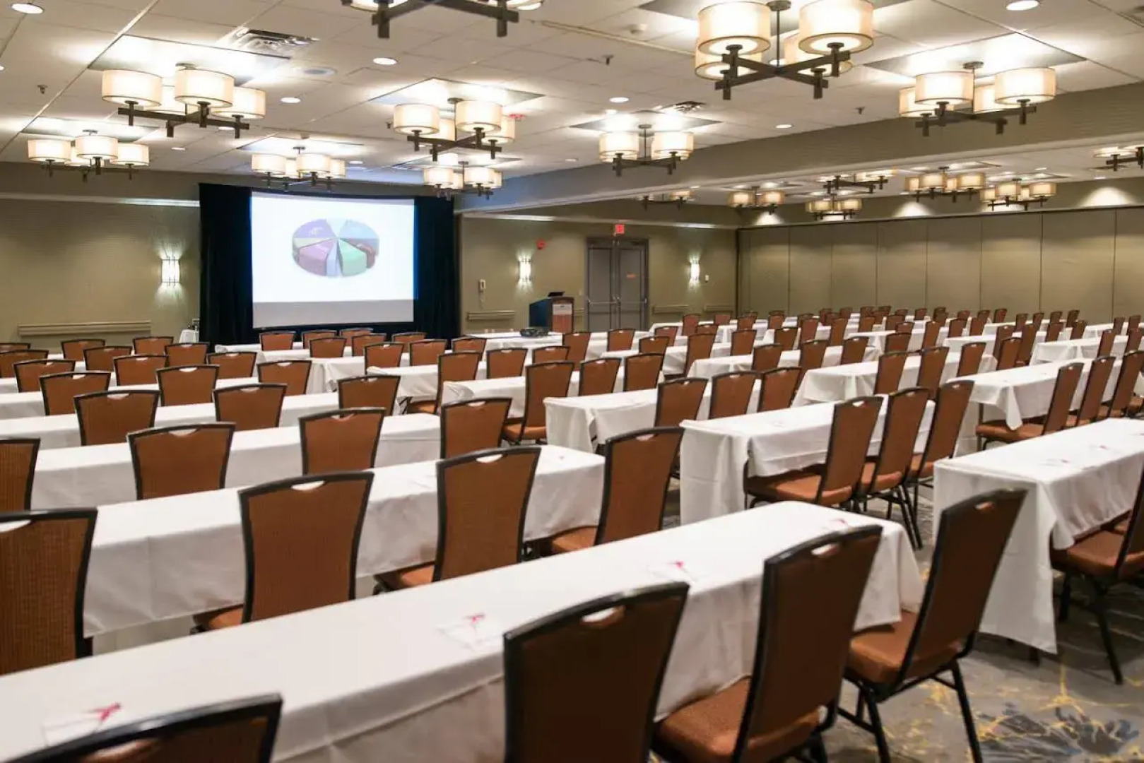 Crowne Plaza Suites MSP Airport - Mall of America by IHG