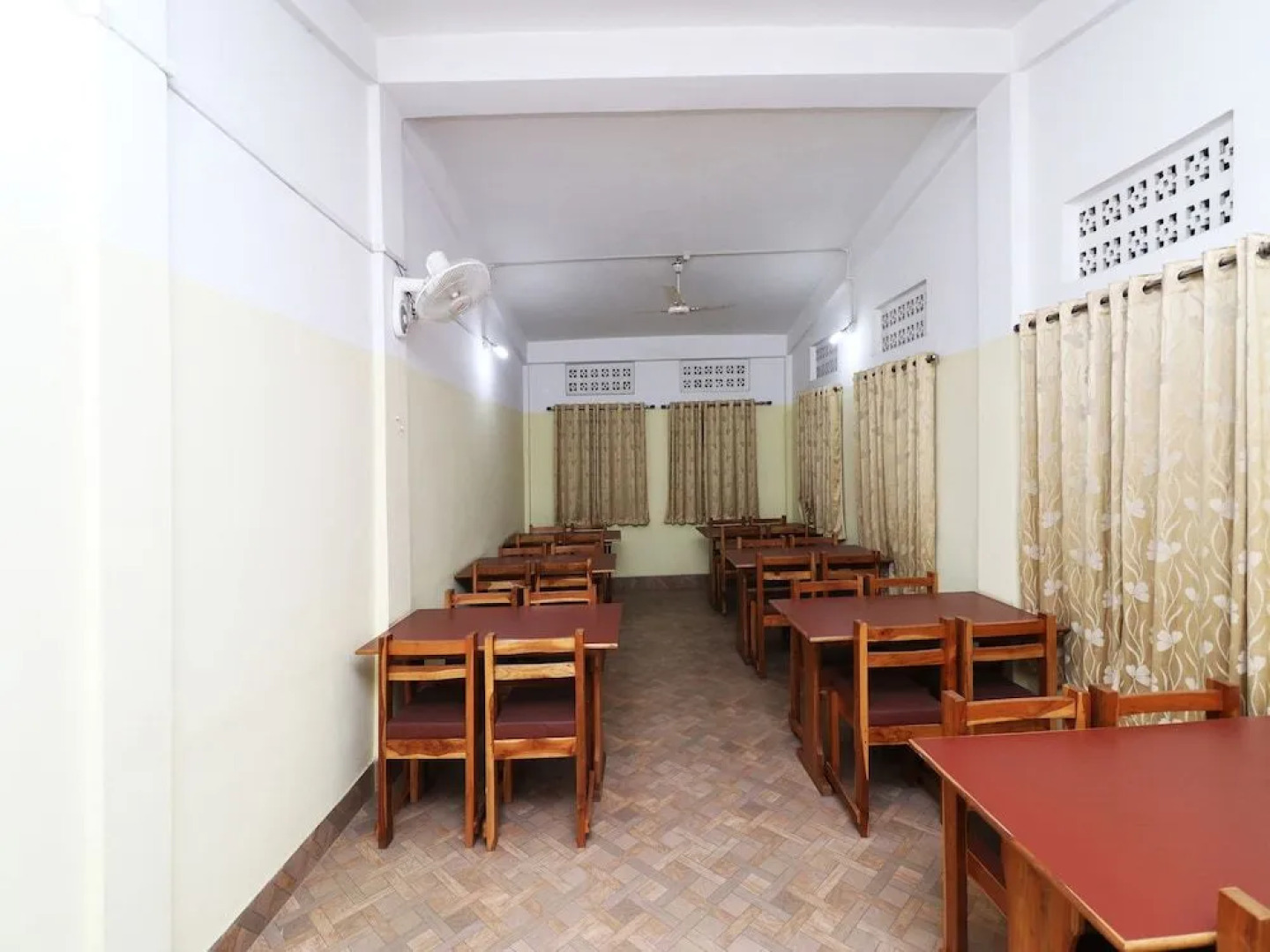 Oyo 41968 Hotel Bravo