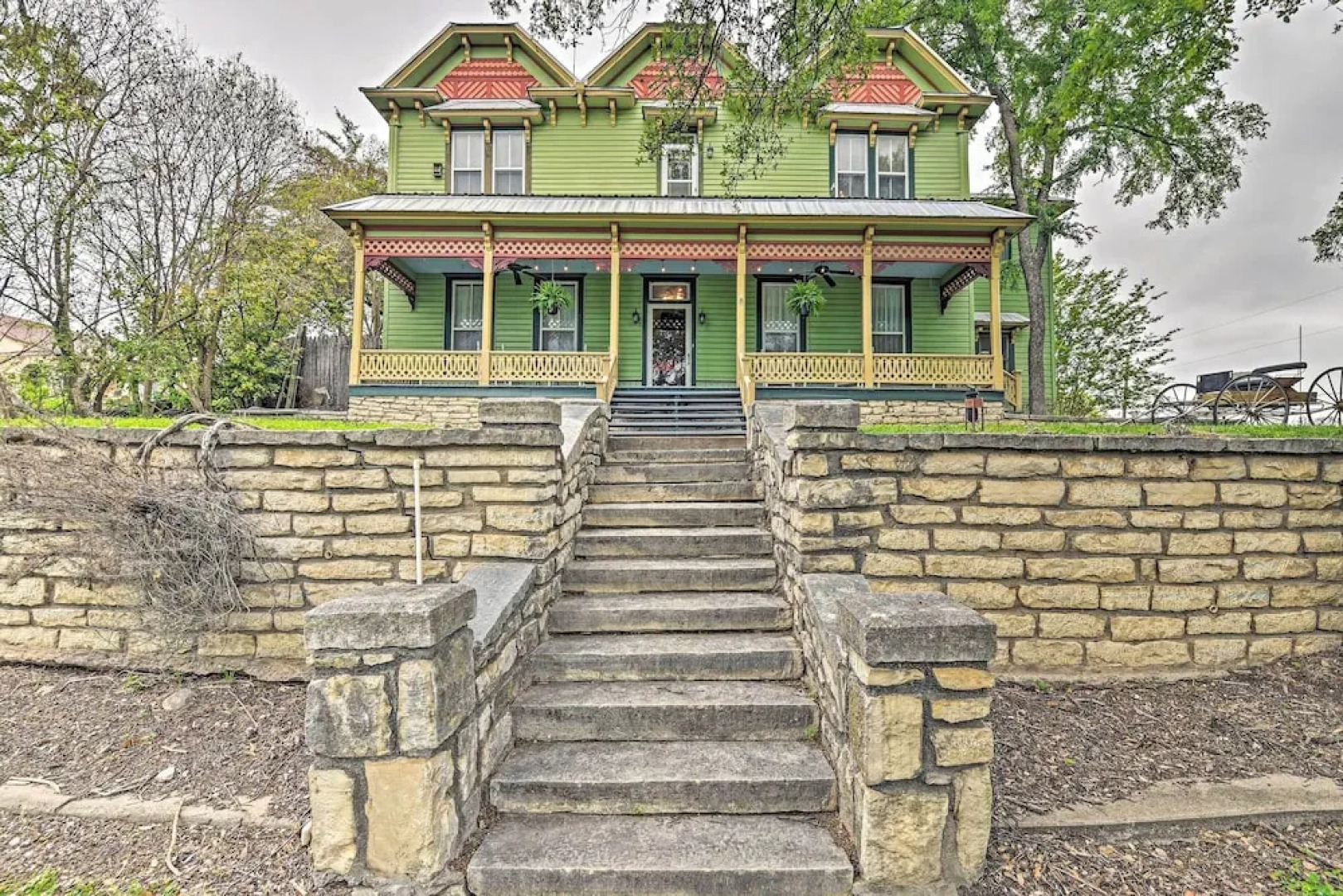 The Lilly House: Historic Glen Rose Home w/ Porch!