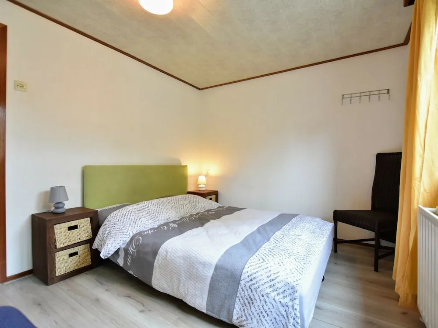 Spacious Chalet With Enclosed Garden in Small-scale Holiday Resort Adjacent to Forest