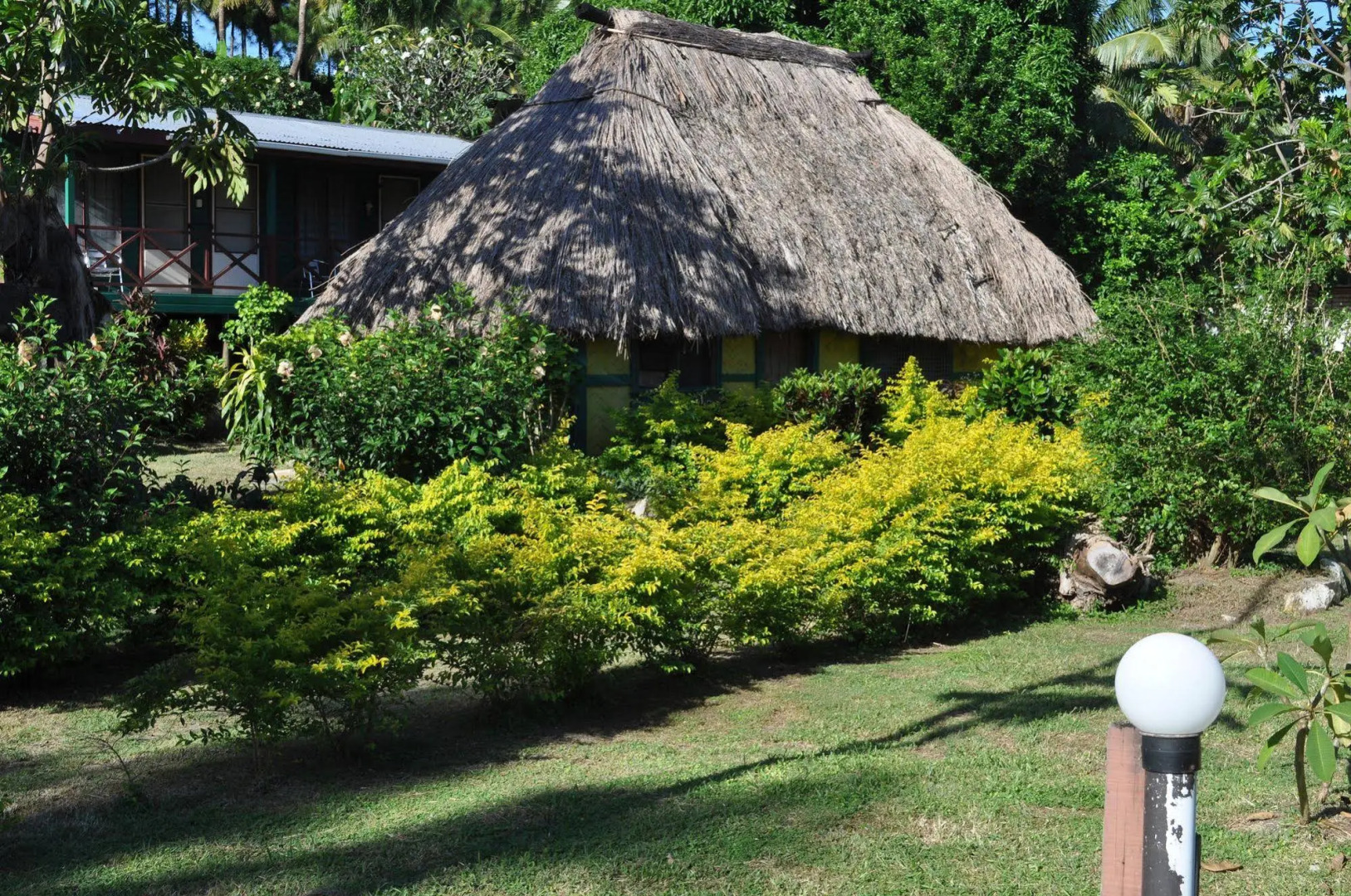 Ratu Kini Backpackers & Dive Resort