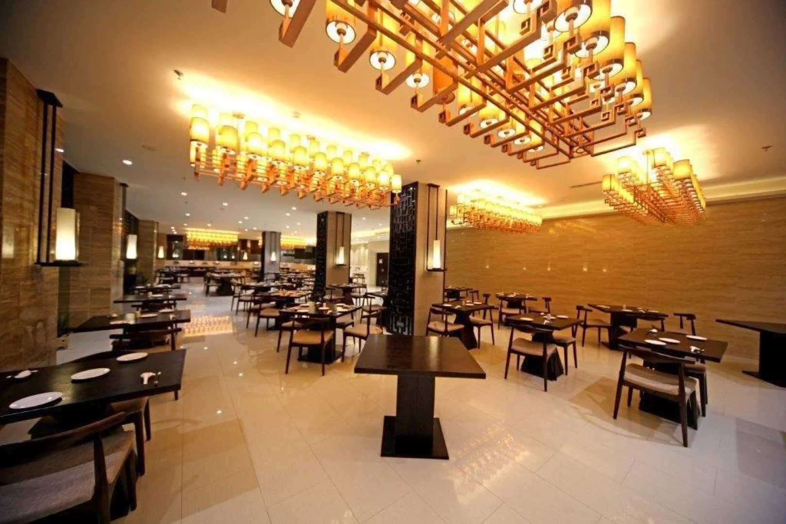 Oriental Xuanyi Holiday Hotel